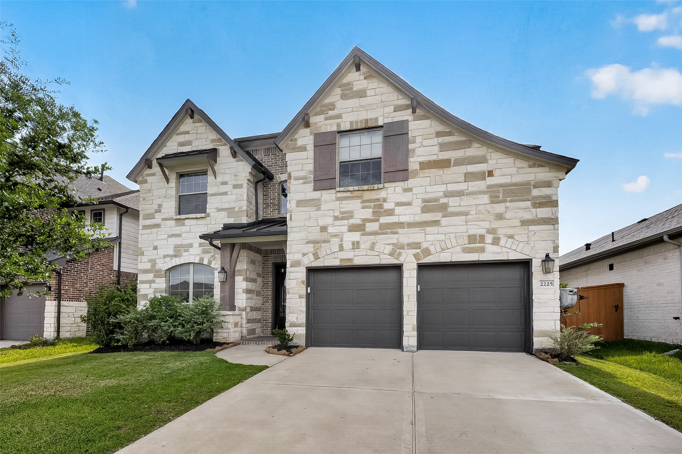 2225 Bellano Bay Drive Property Photo