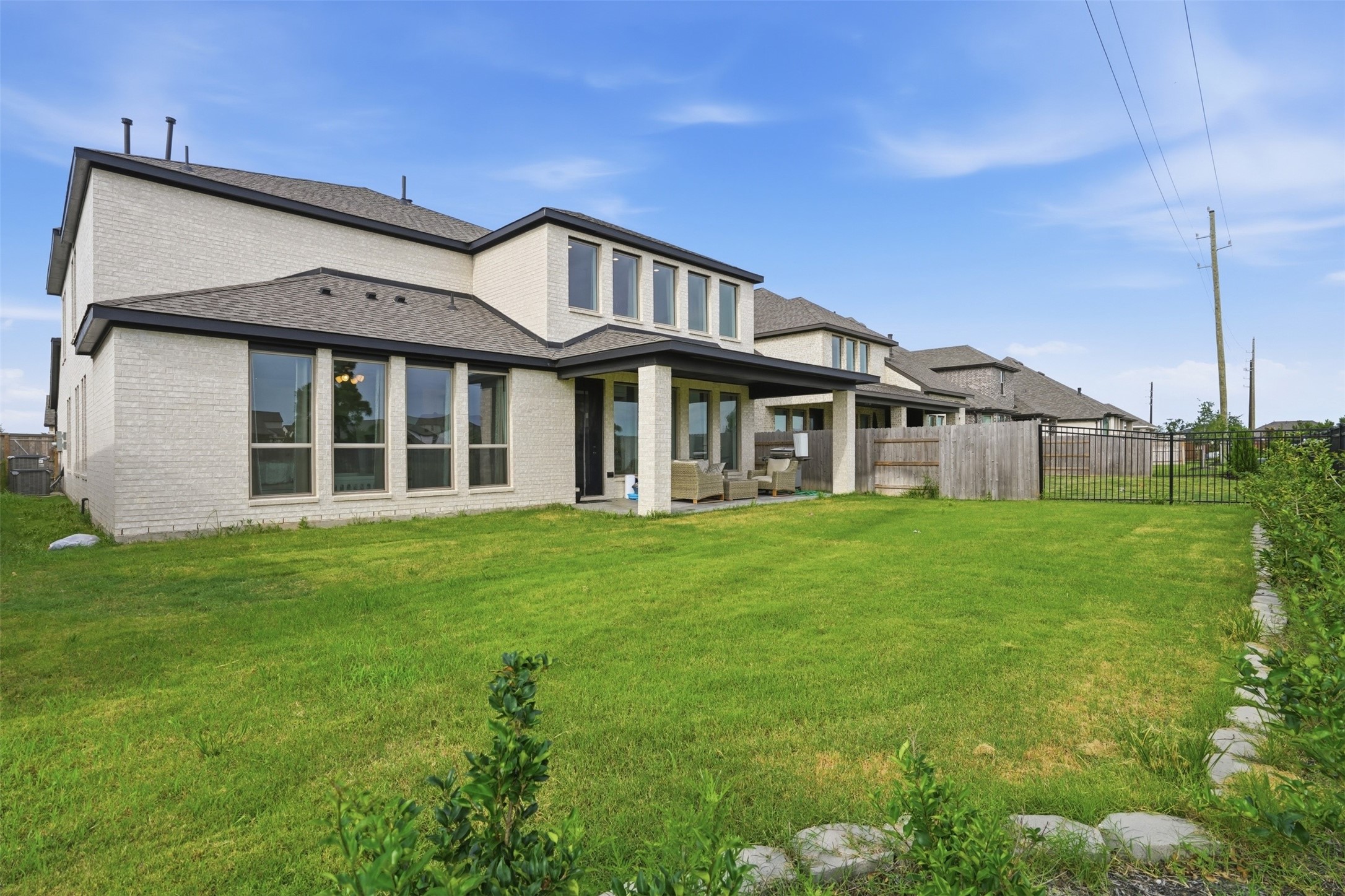 24719 Hibiscus Garden Way Property Photo 1