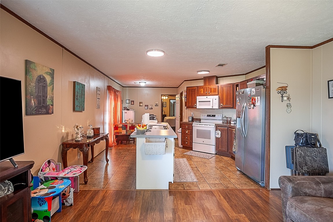 5117 S 15th Avenue Property Photo 6