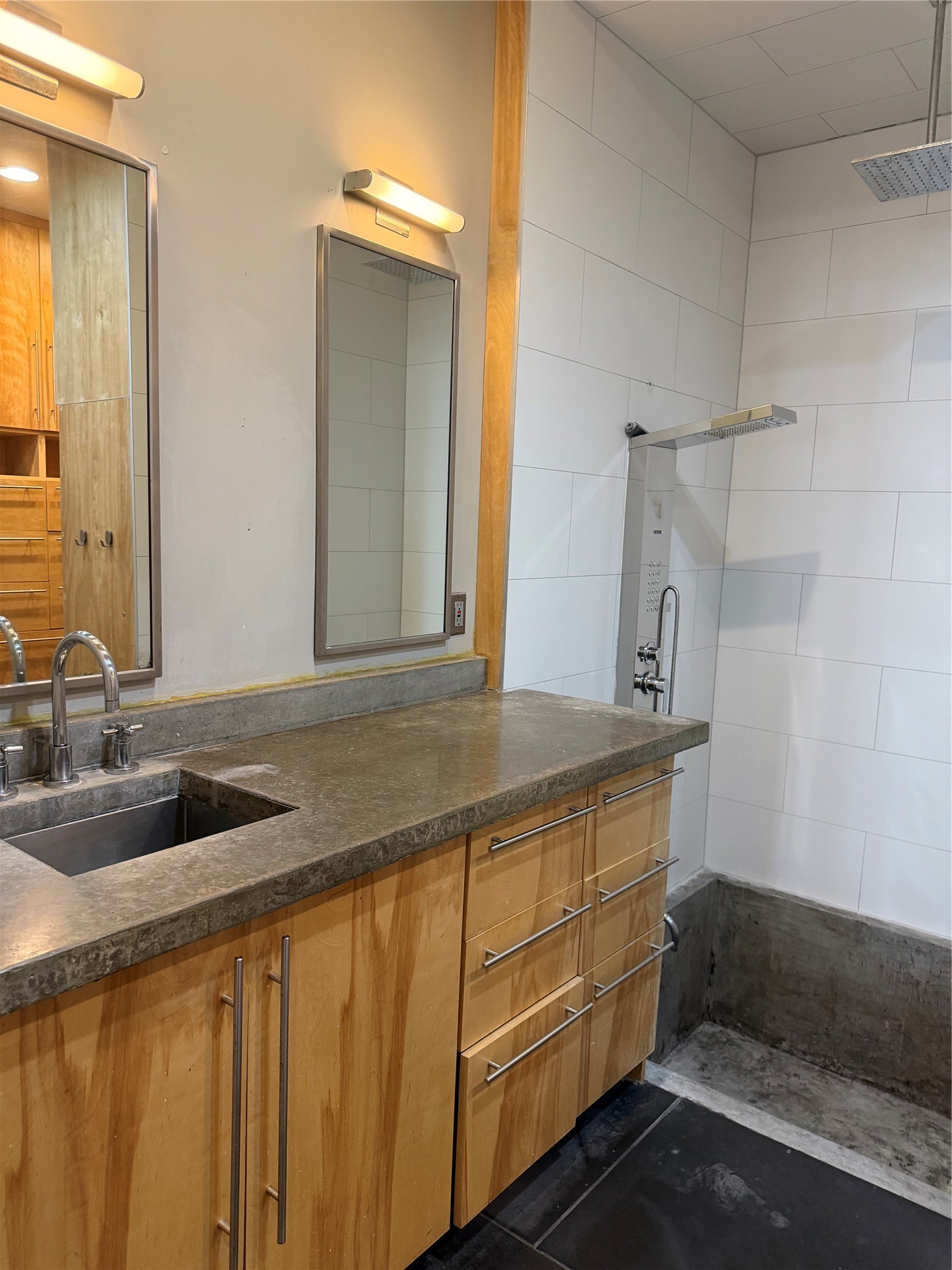 4530 Walker Street Property Photo 11