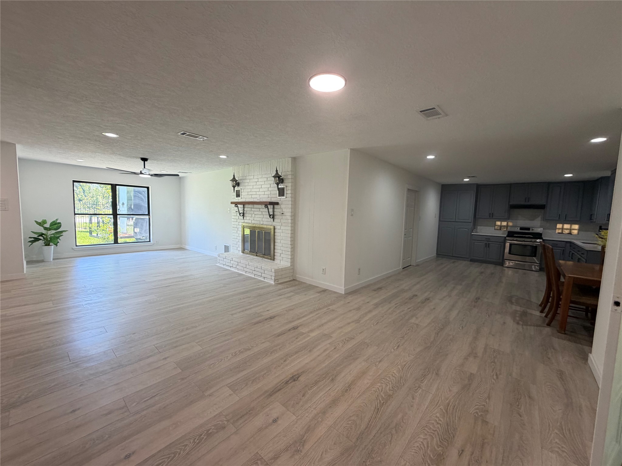 143 Hollyvale Drive Property Photo 16