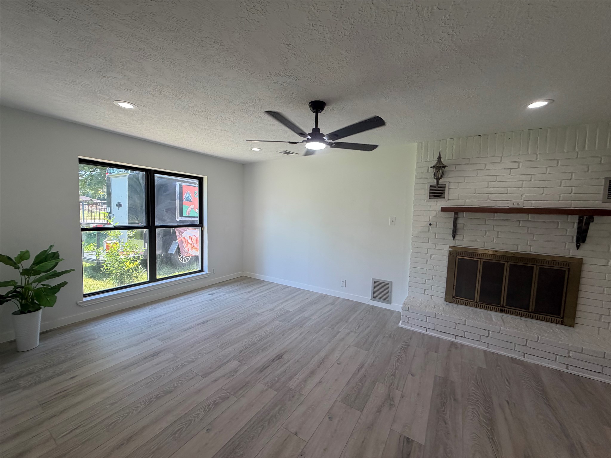143 Hollyvale Drive Property Photo 19