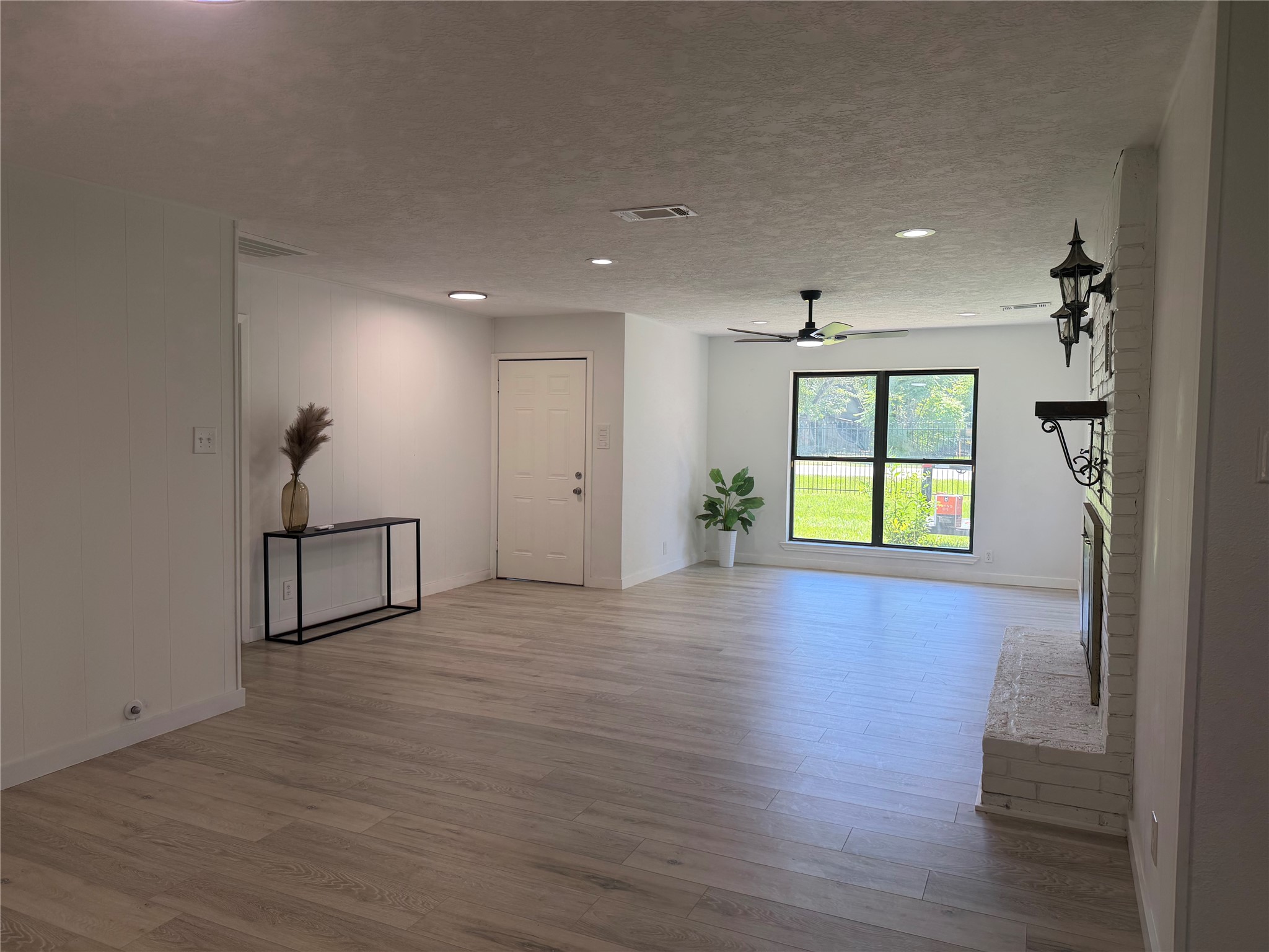 143 Hollyvale Drive Property Photo 33