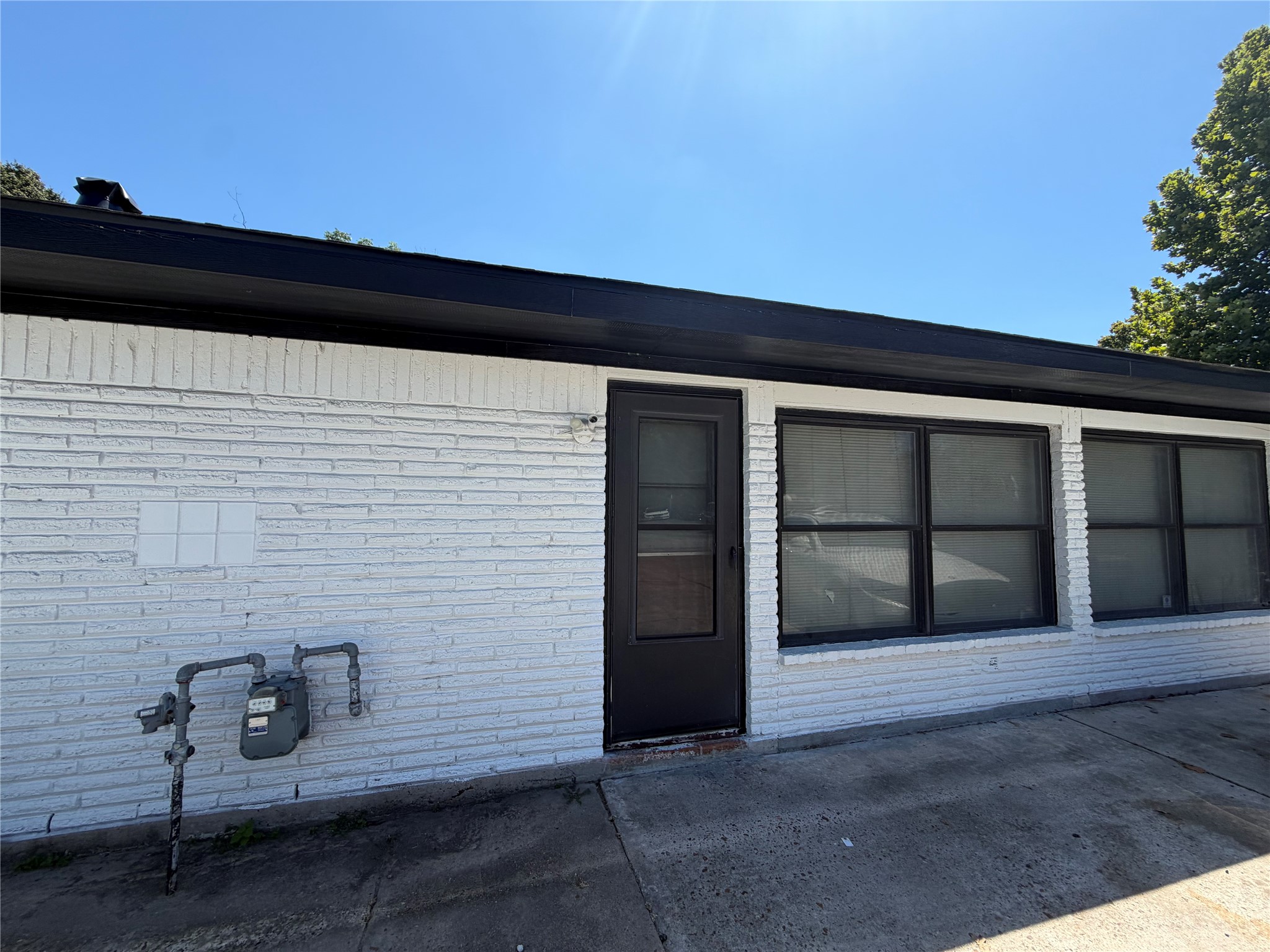 143 Hollyvale Drive Property Photo 37