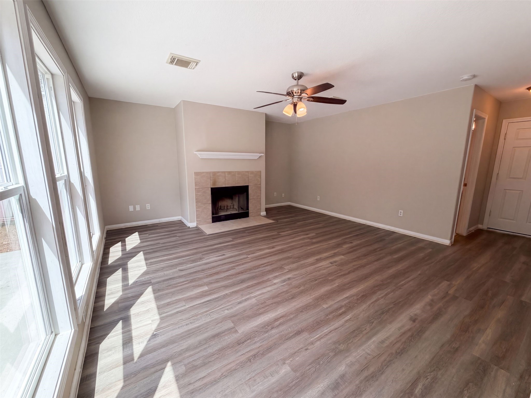12159 Hawthorne Drive Property Photo 3