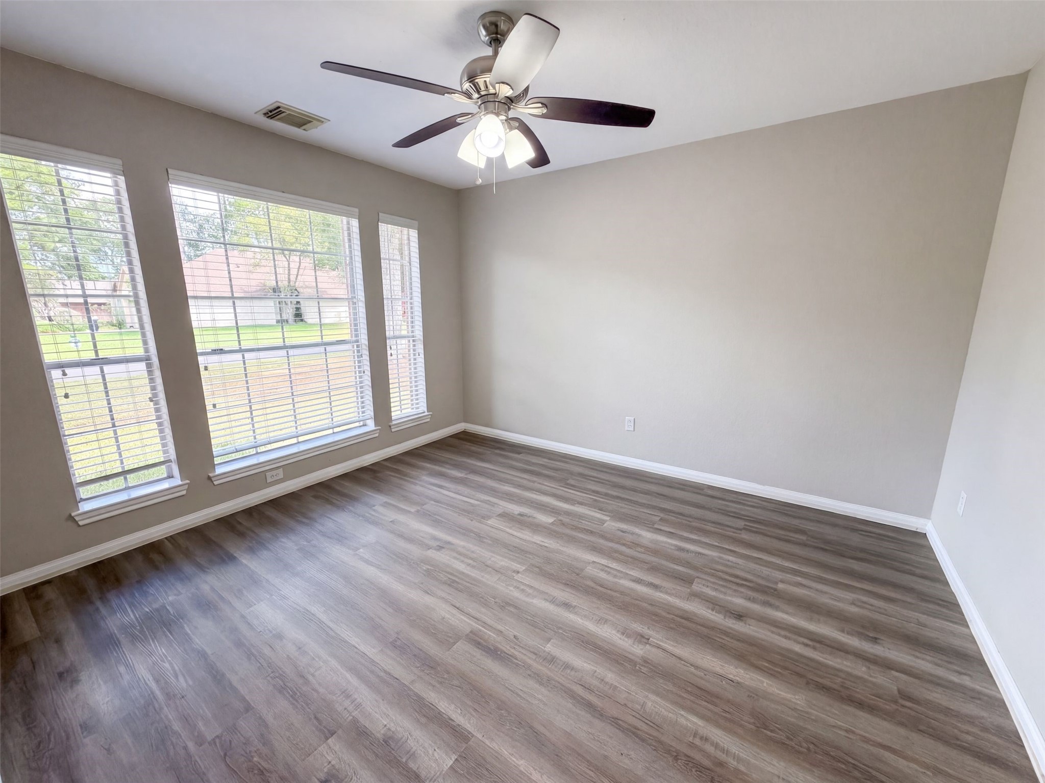 12159 Hawthorne Drive Property Photo 9