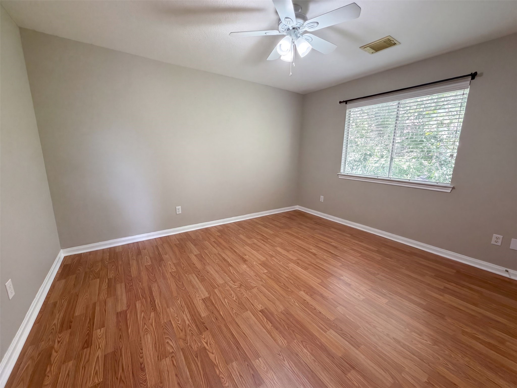 12159 Hawthorne Drive Property Photo 10