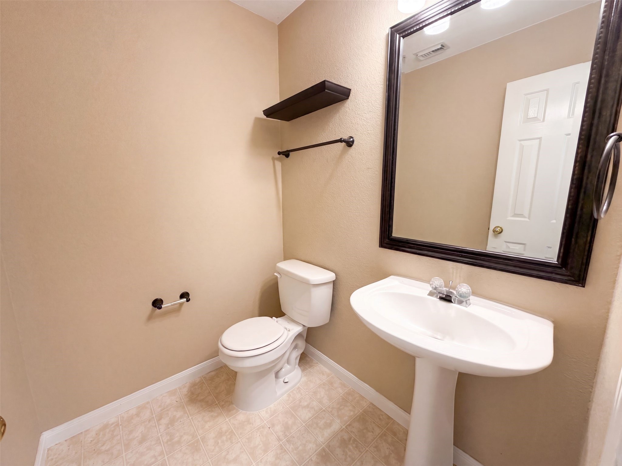 12159 Hawthorne Drive Property Photo 14