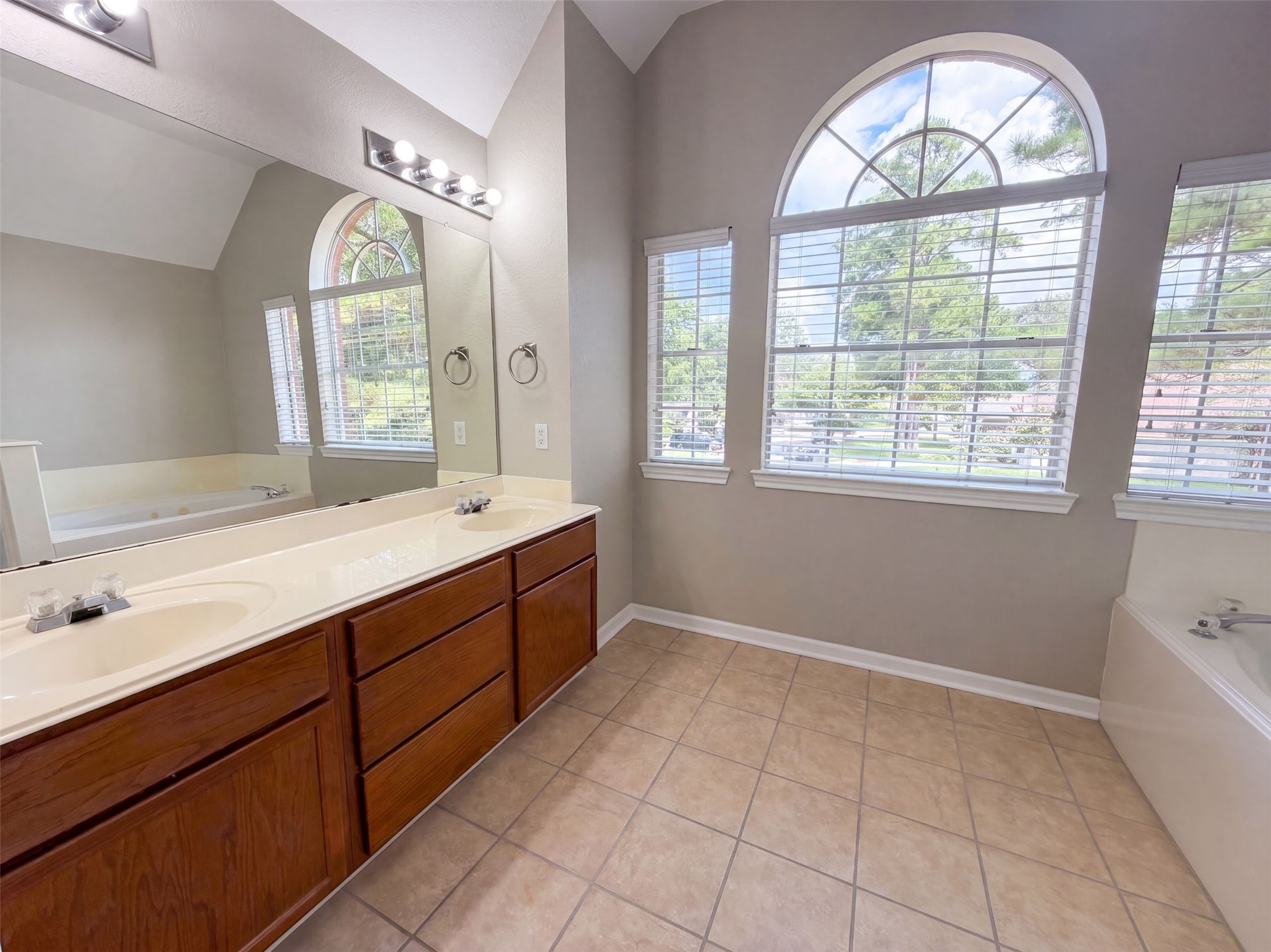 12159 Hawthorne Drive Property Photo 16