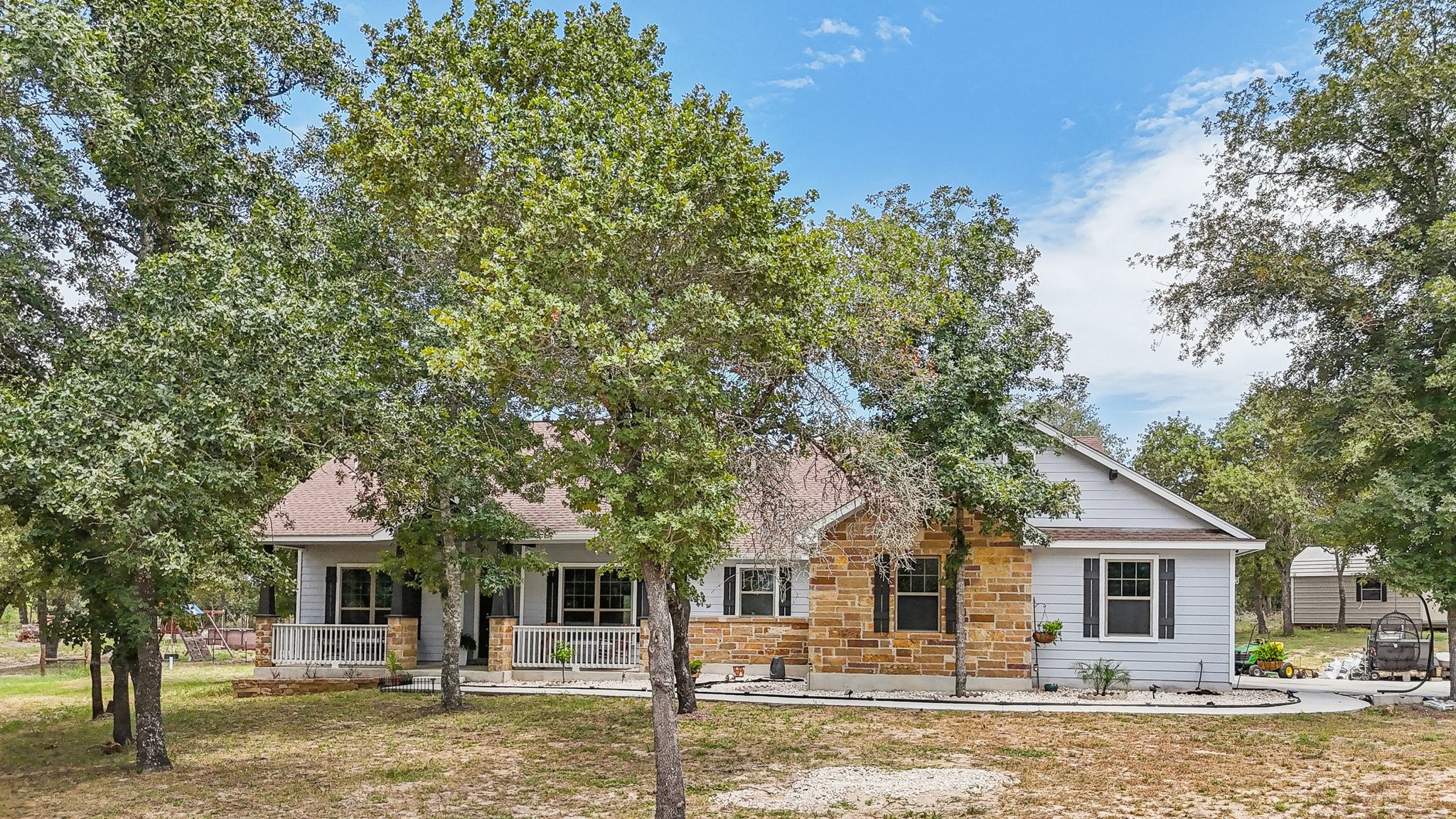 114 County Road 6863 Property Photo 6