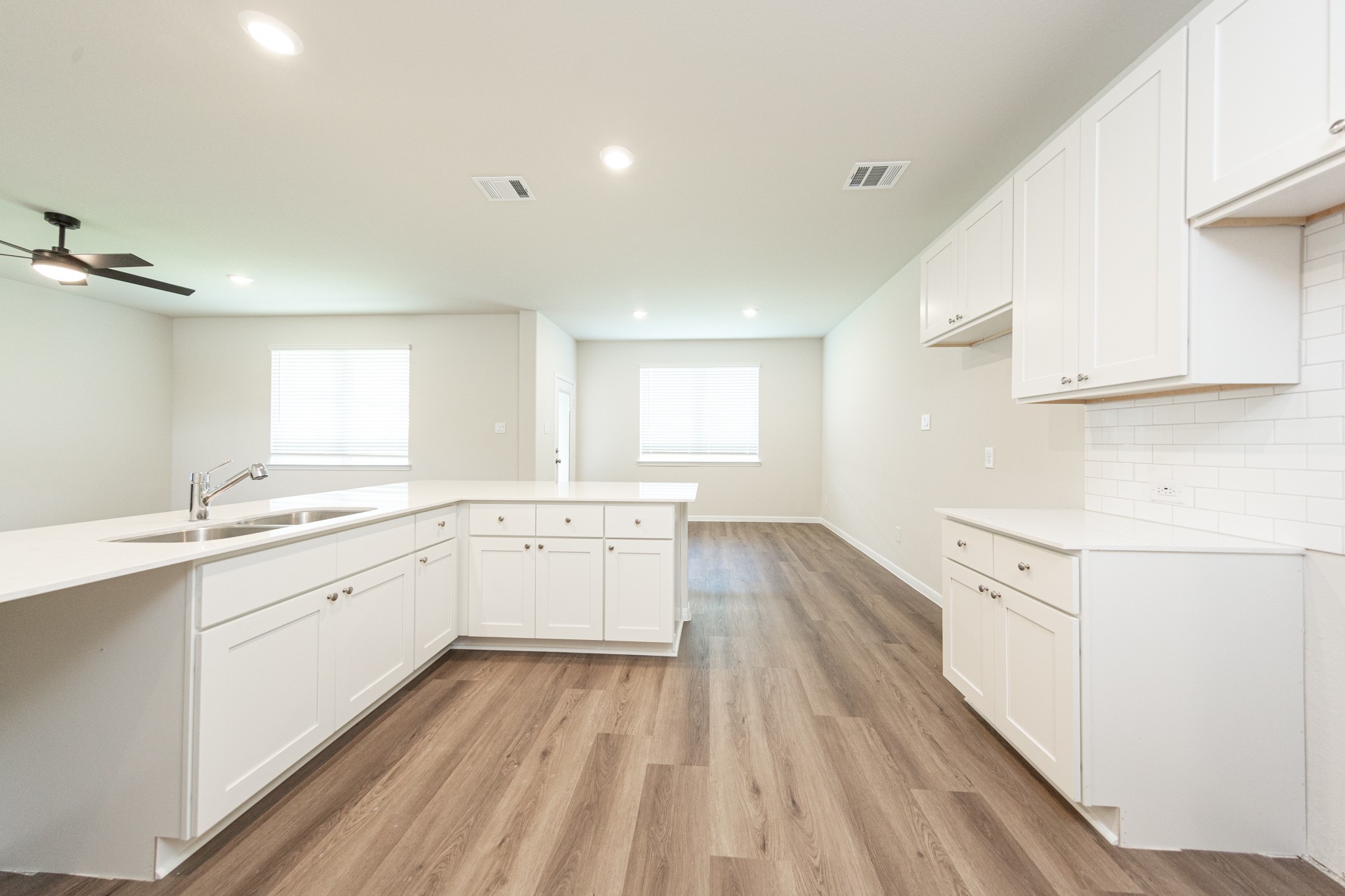 2118 Creole Creek Lane Property Photo 8