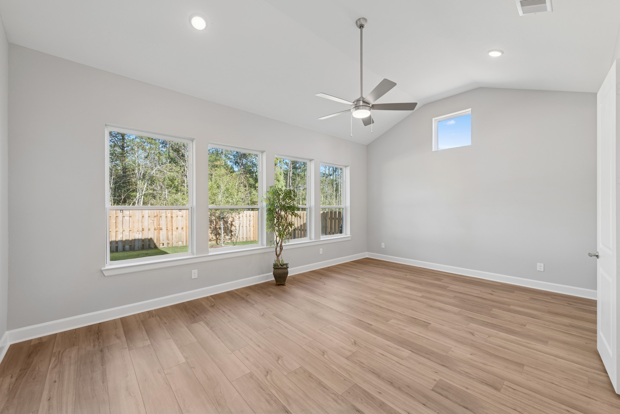 41746 Wendele Way Property Photo 16