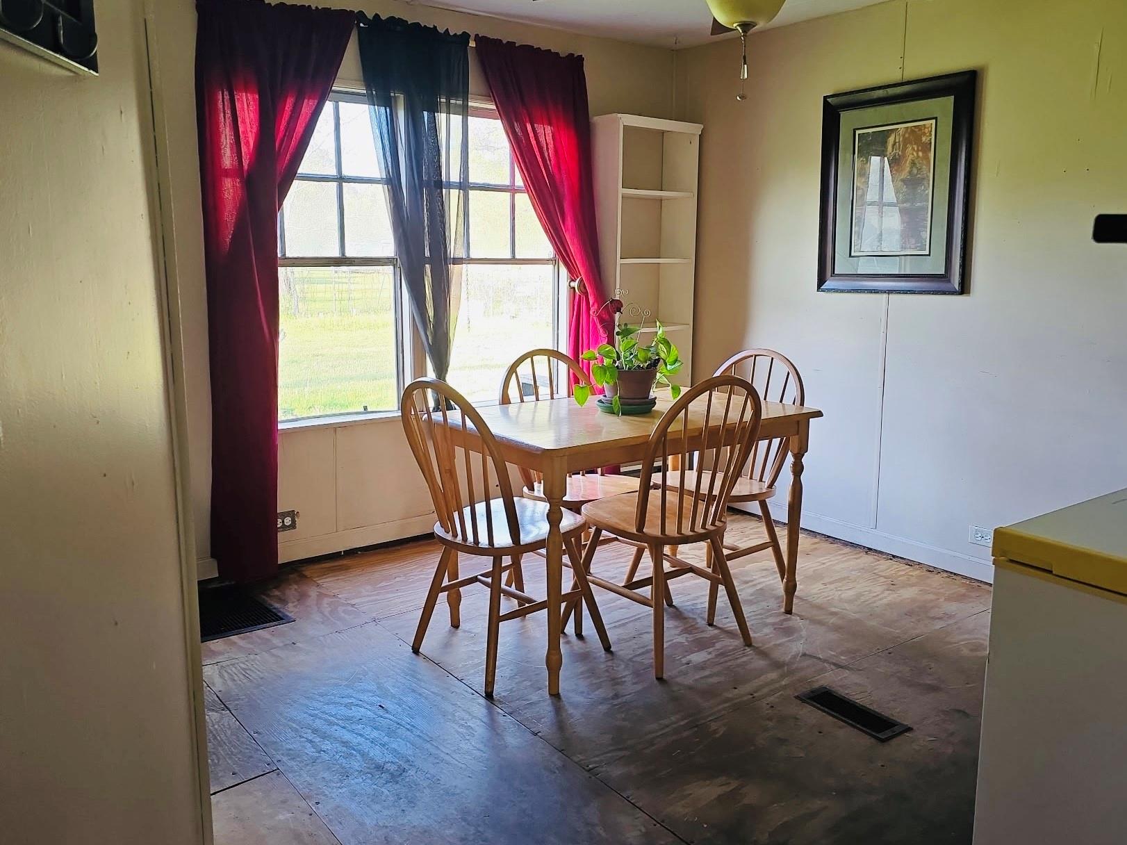 17189 Valley Lane Property Photo 4