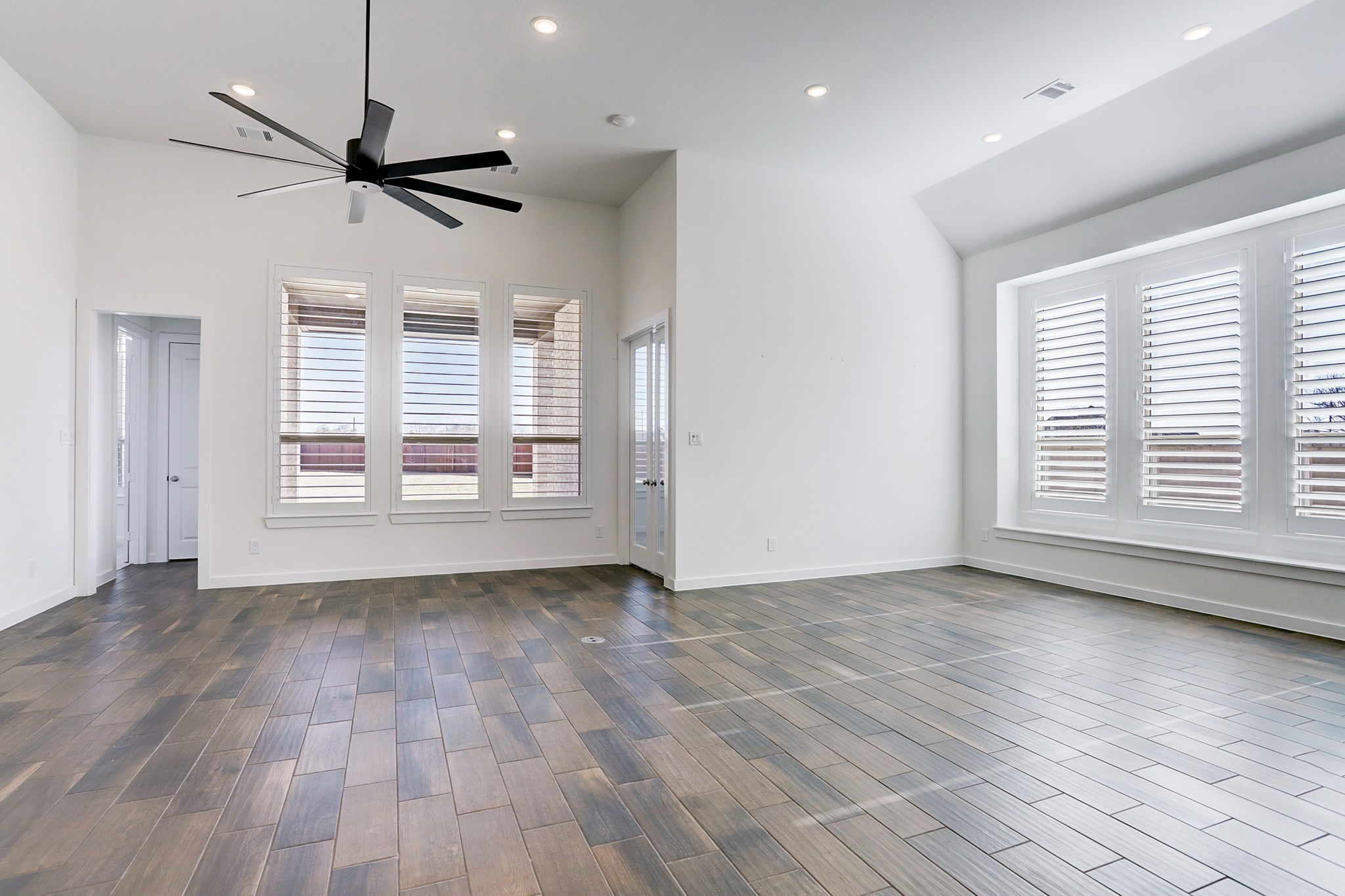 2722 Sierra Forest Court Property Photo 11