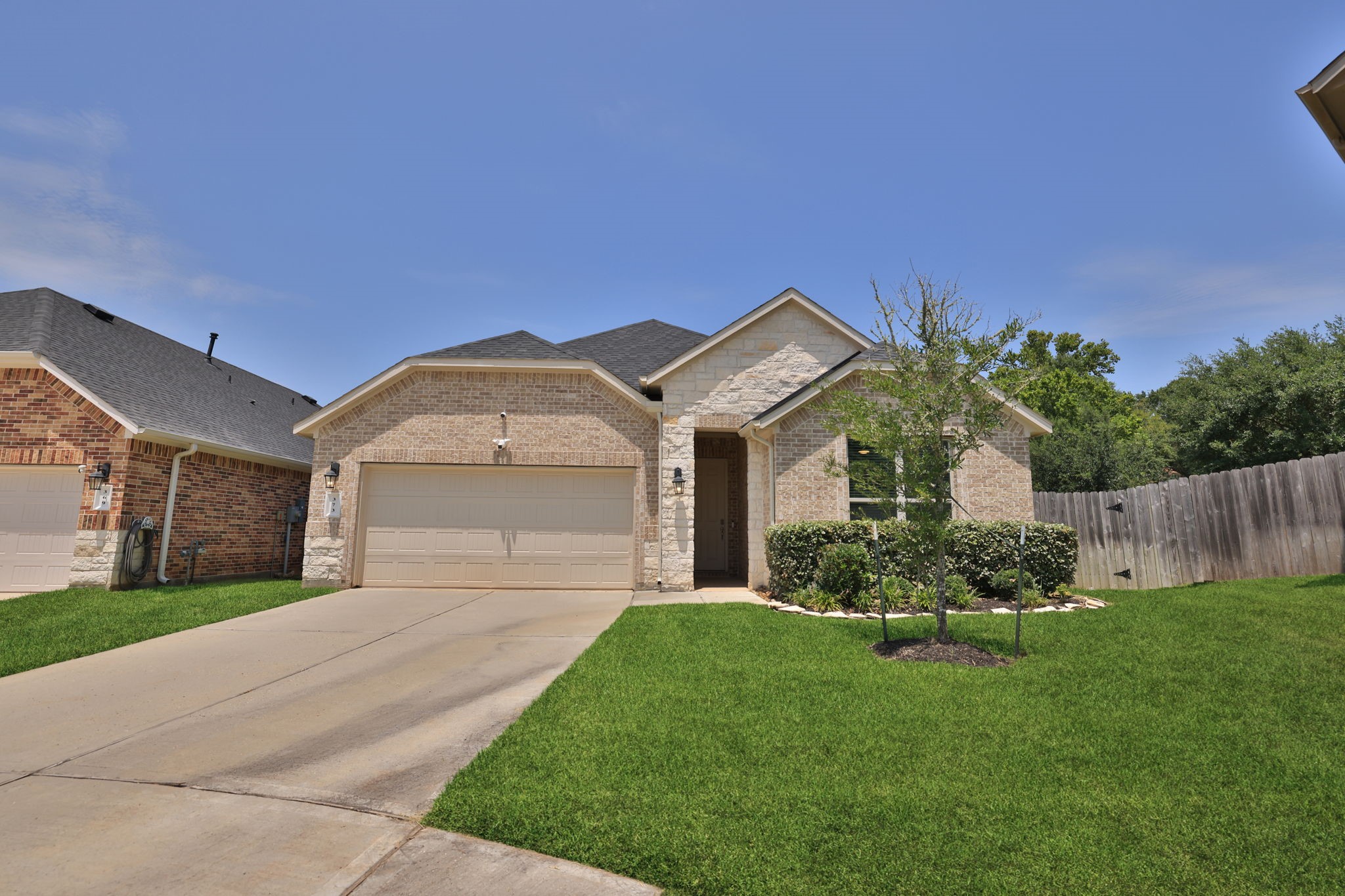 373 Pleasant Hill Way Property Photo 1