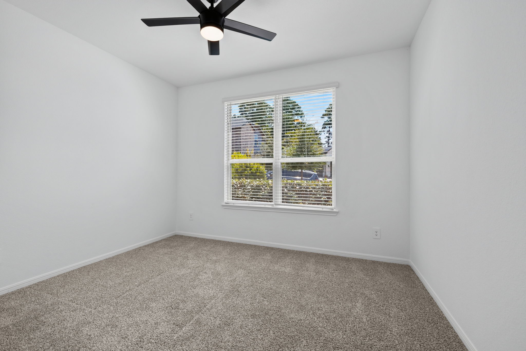 373 Pleasant Hill Way Property Photo 8
