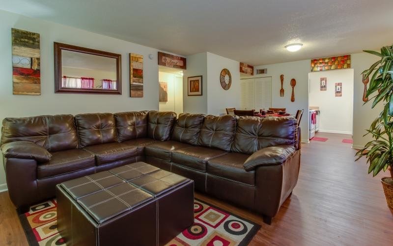 1809 Debarry Ave Property Photo 4
