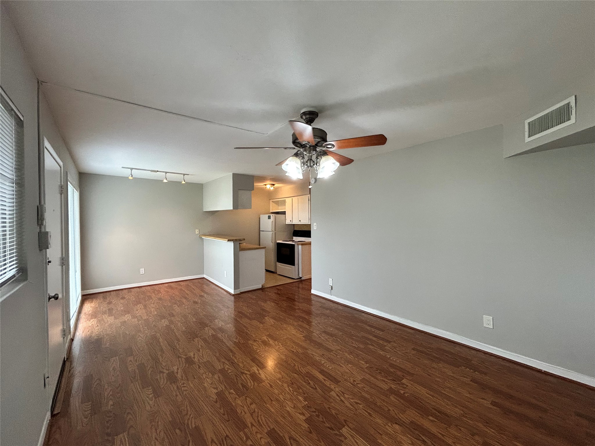 807 Heights Boulevard 10 Property Photo 2