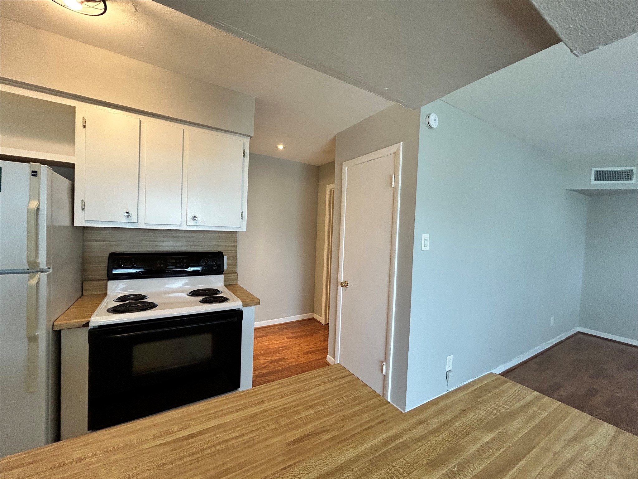 807 Heights Boulevard 10 Property Photo 4