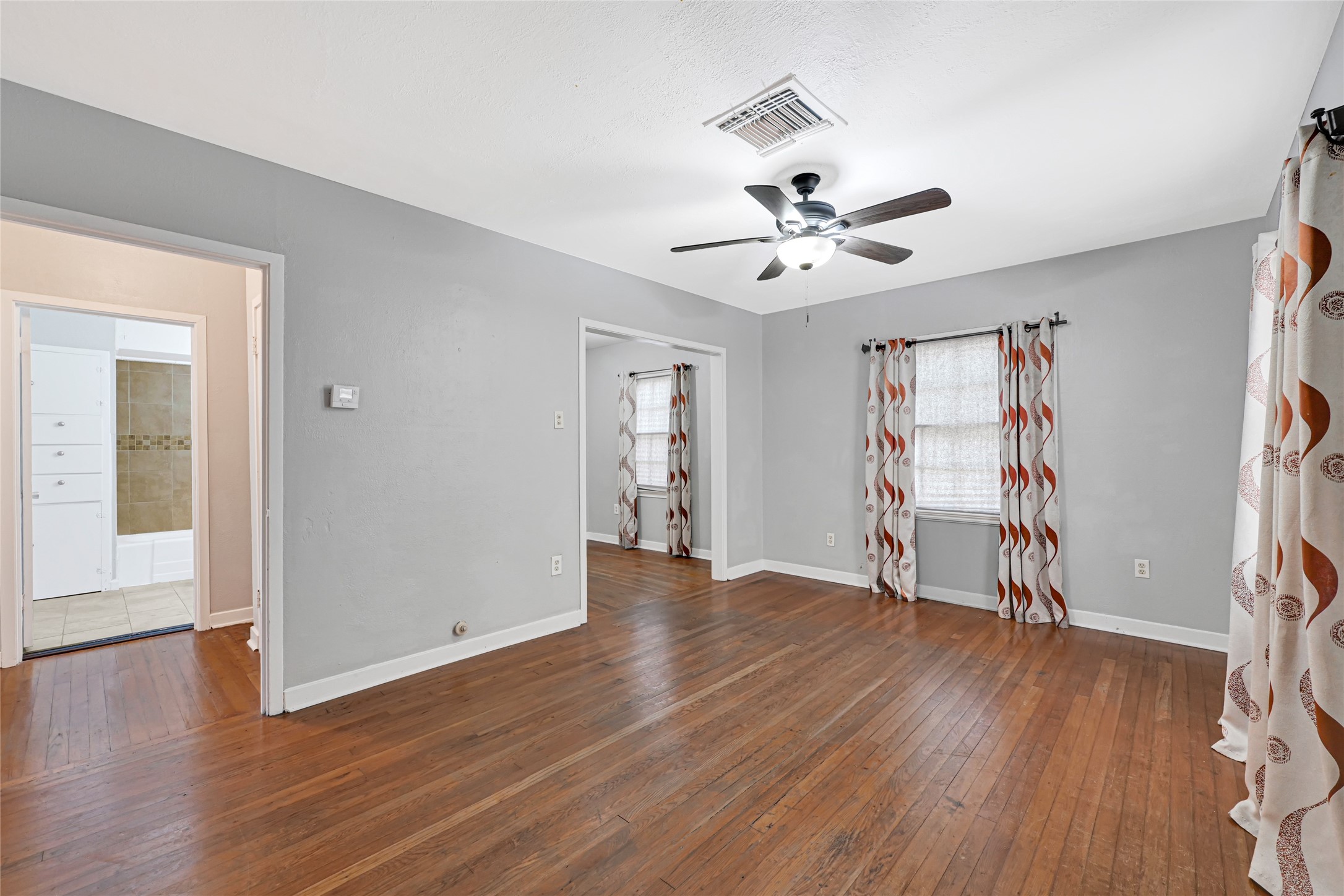 105 Highway Boulevard Property Photo 3