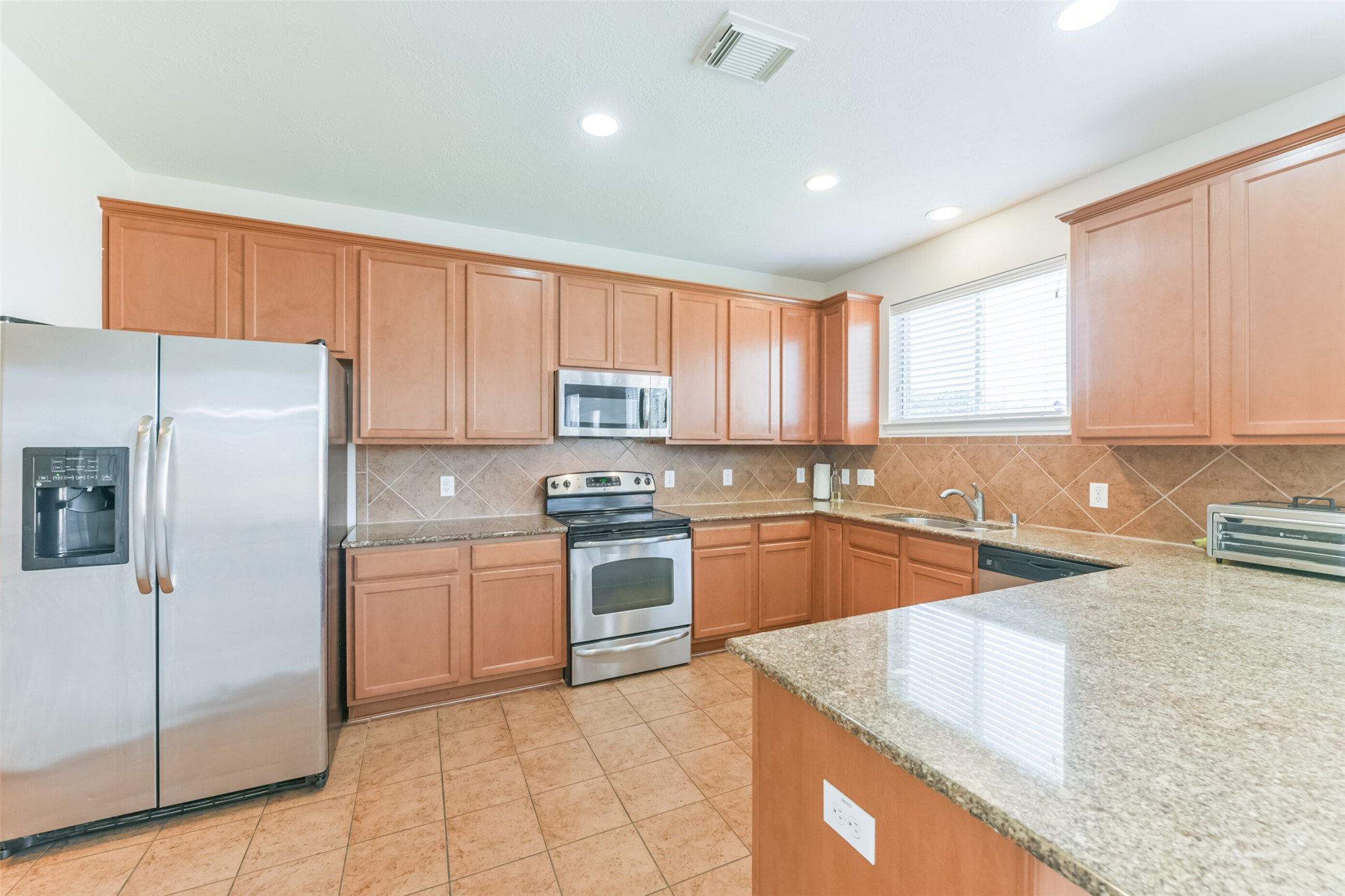 5418 Lilac Grove Lane Property Photo 8