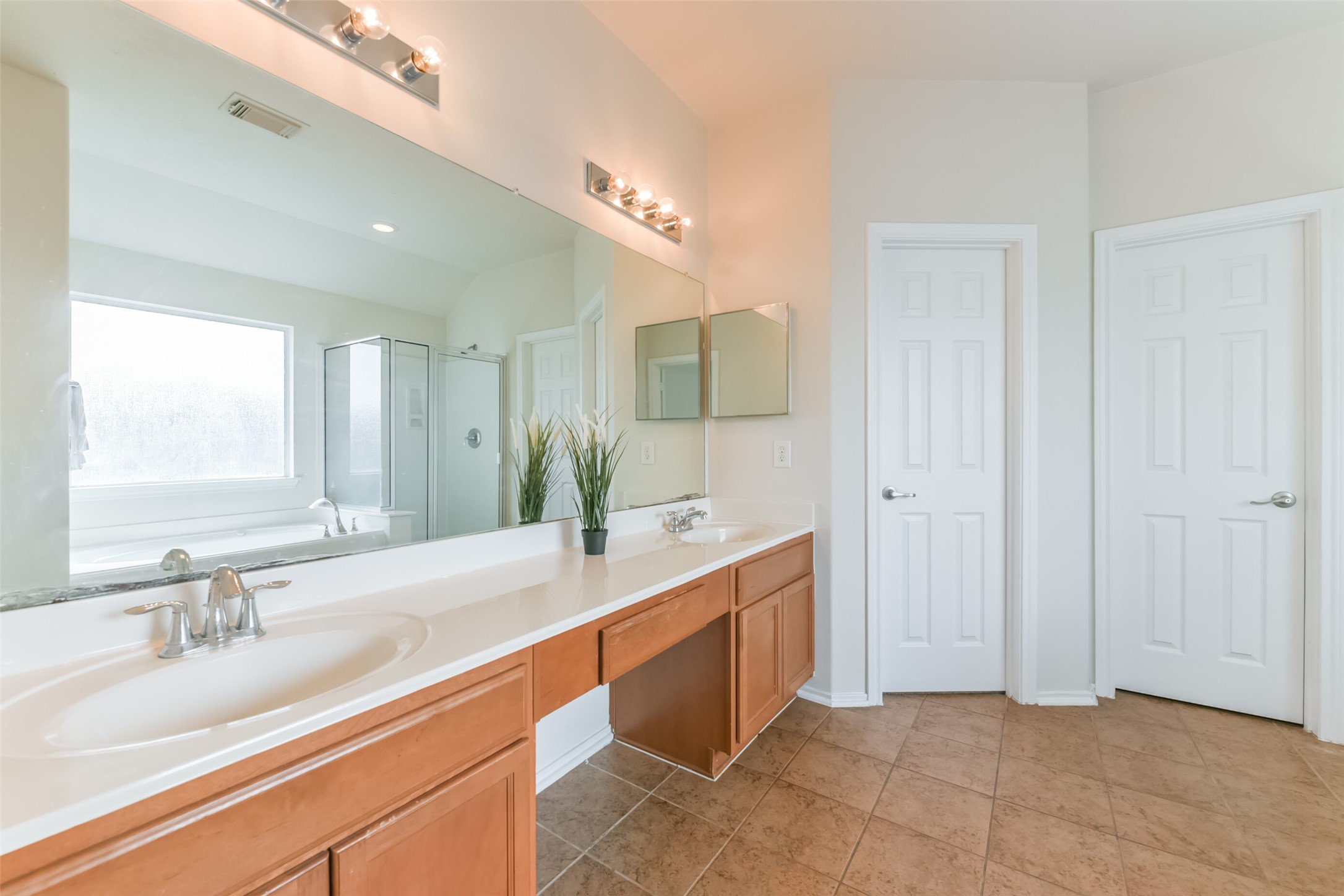 5418 Lilac Grove Lane Property Photo 12