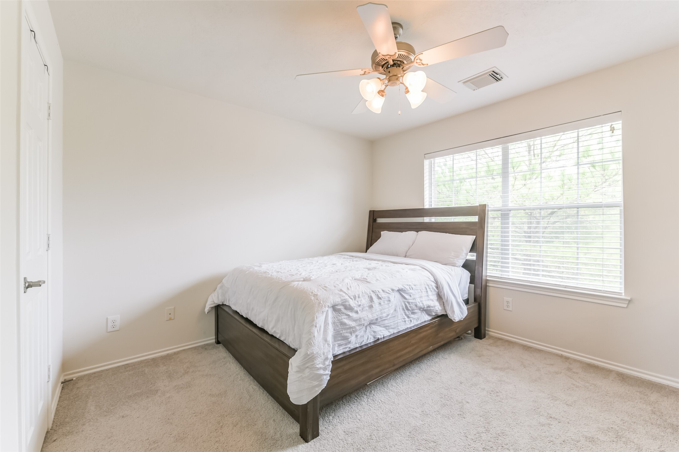 5418 Lilac Grove Lane Property Photo 14