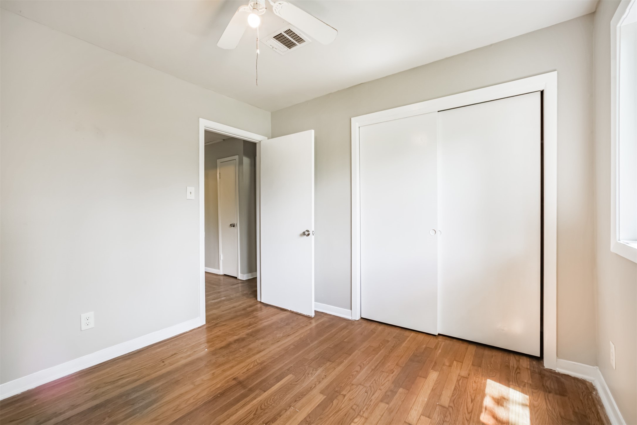 1306 Glencrest Drive Property Photo 16
