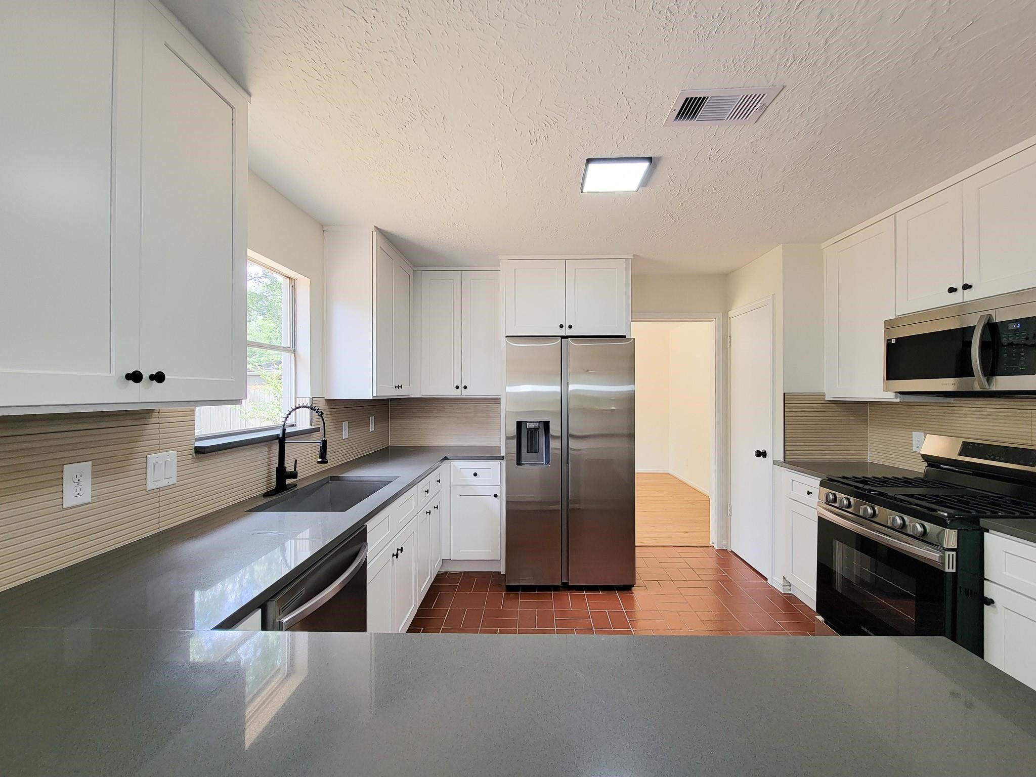 3930 Cypress Hill Drive Property Photo 15