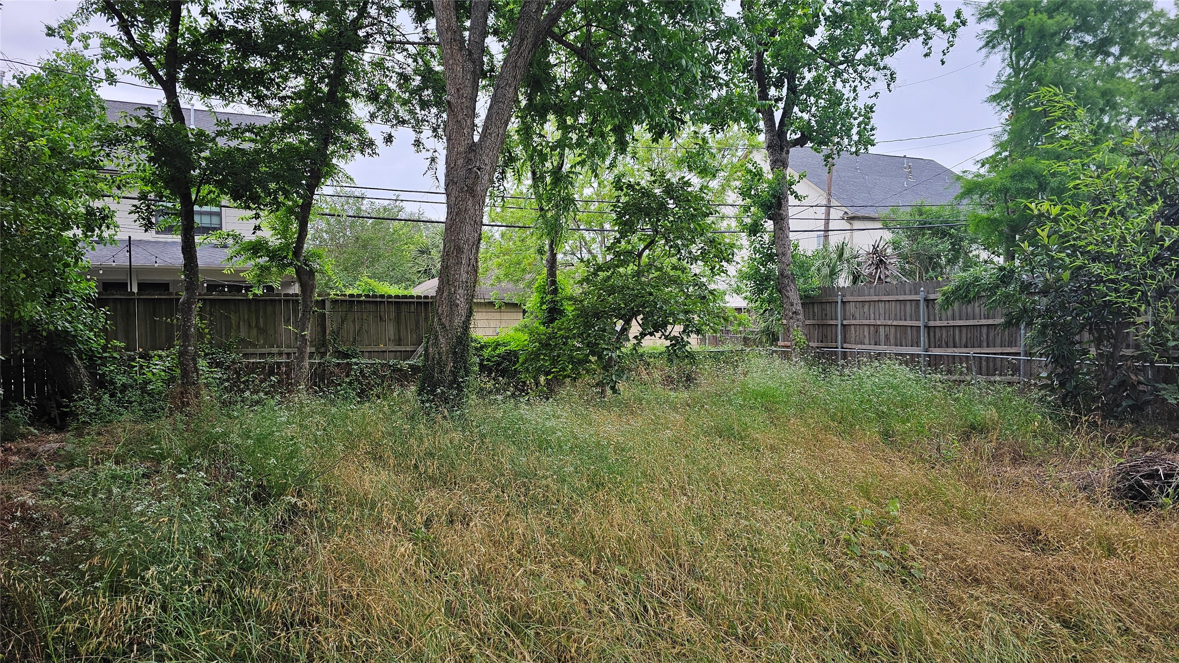 9706 Chatfield St Property Photo 5
