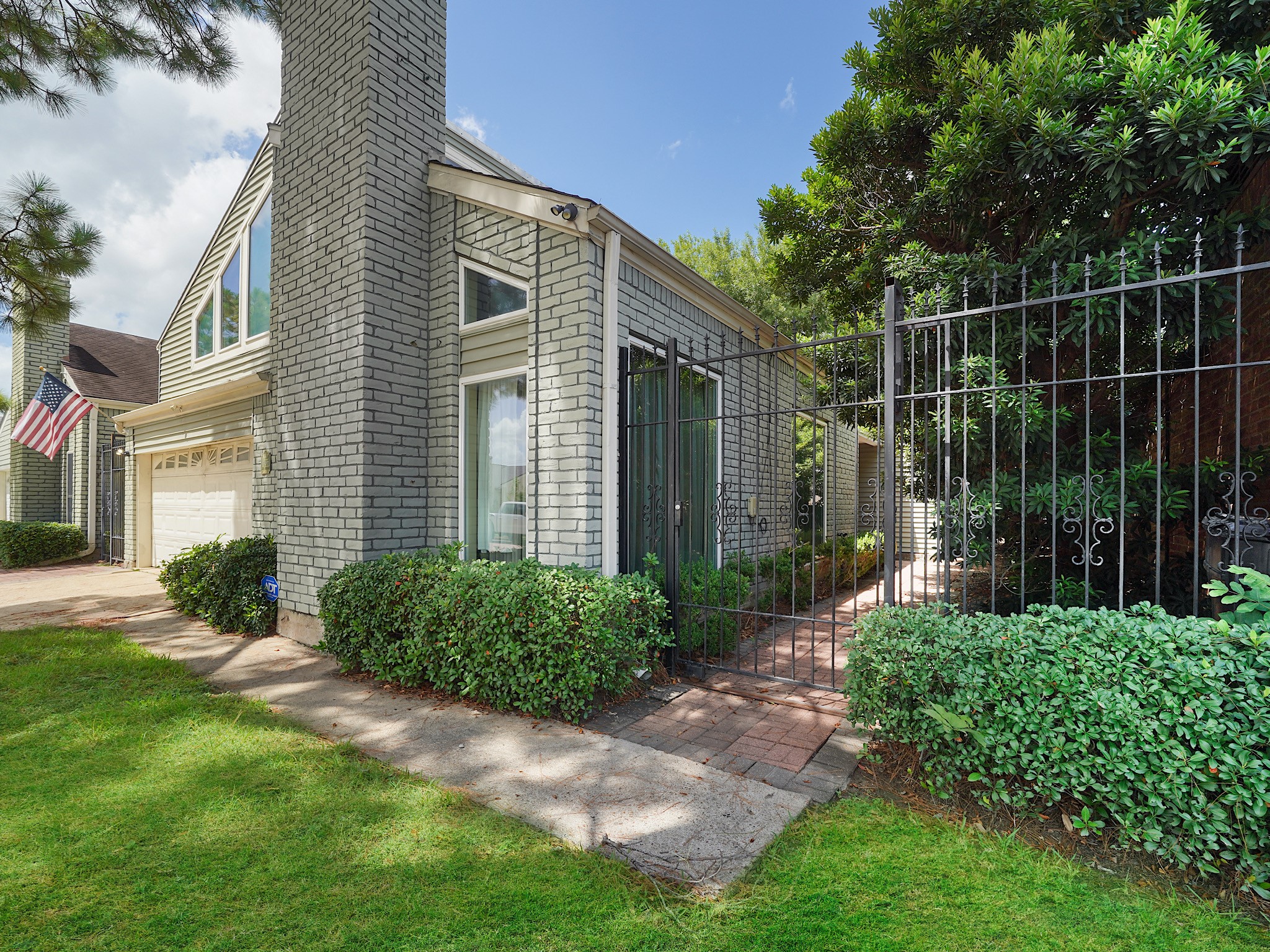 4106 Sun Meadow Drive Property Photo 2