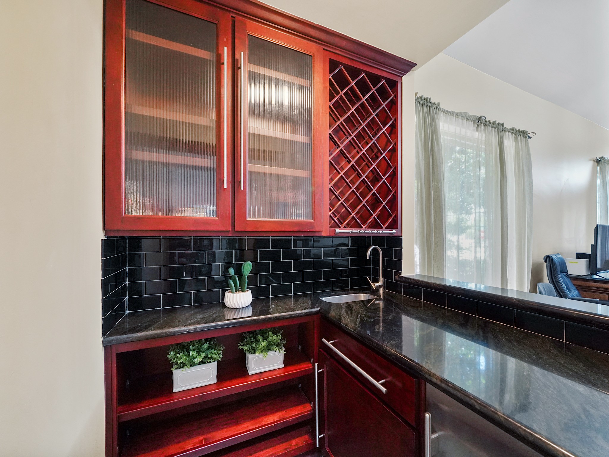 4106 Sun Meadow Drive Property Photo 7