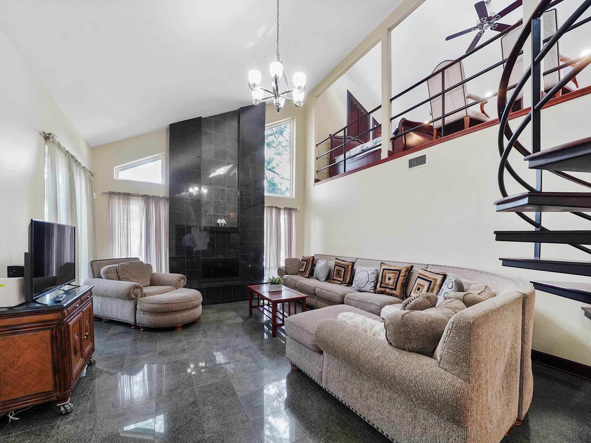4106 Sun Meadow Drive Property Photo 8