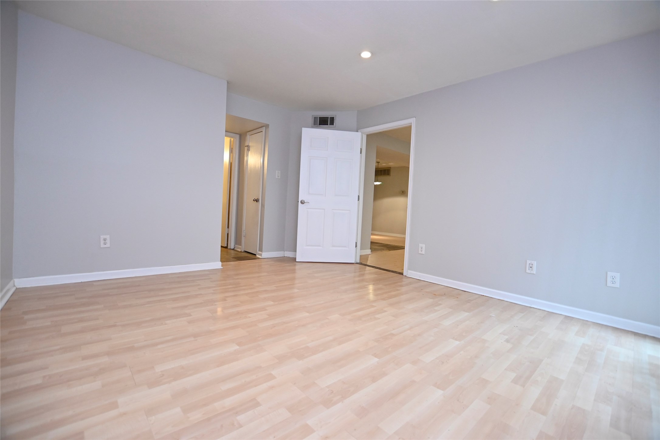 8423 Hearth Drive 2 Property Photo 6