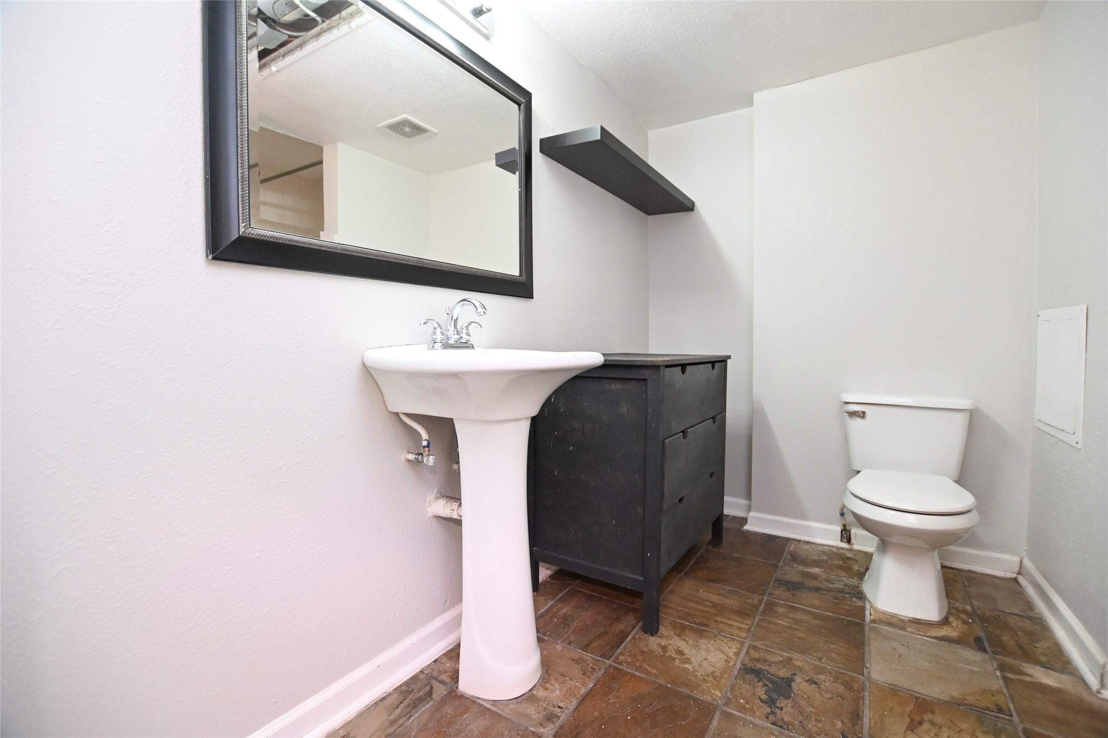8423 Hearth Drive 2 Property Photo 8