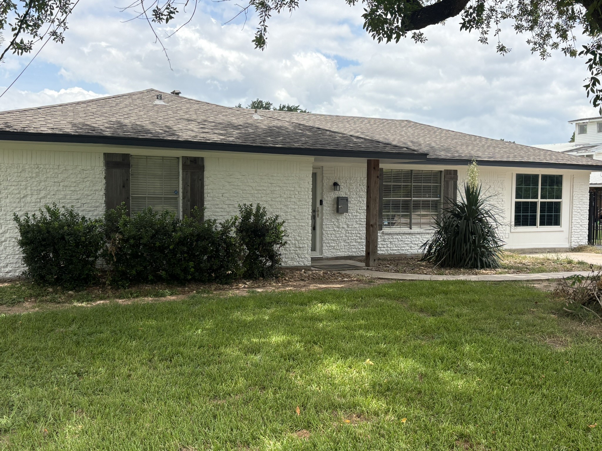15915 Mueschke Road Property Photo 2
