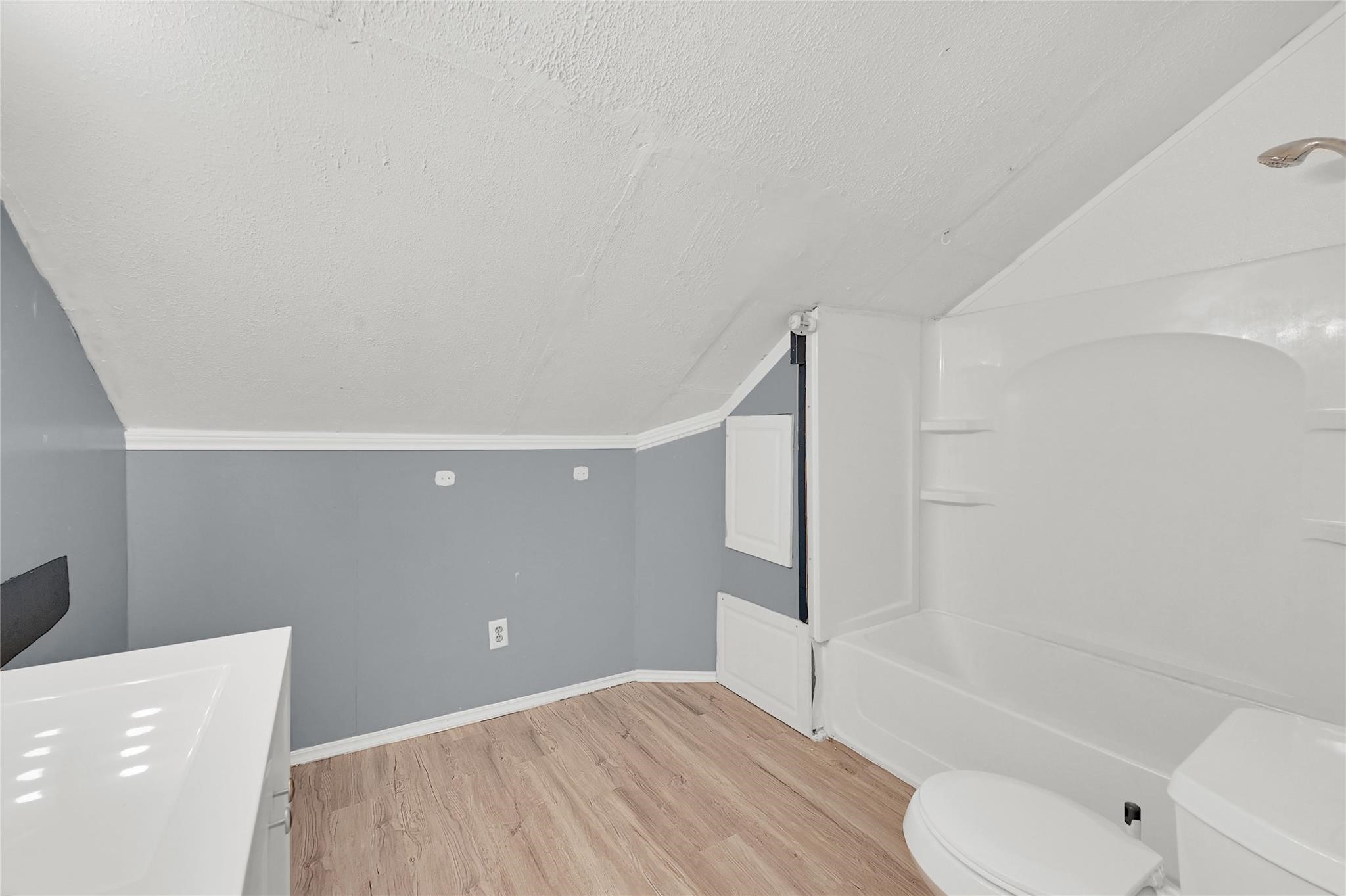 310 N Rock Island St 4 Property Photo 10