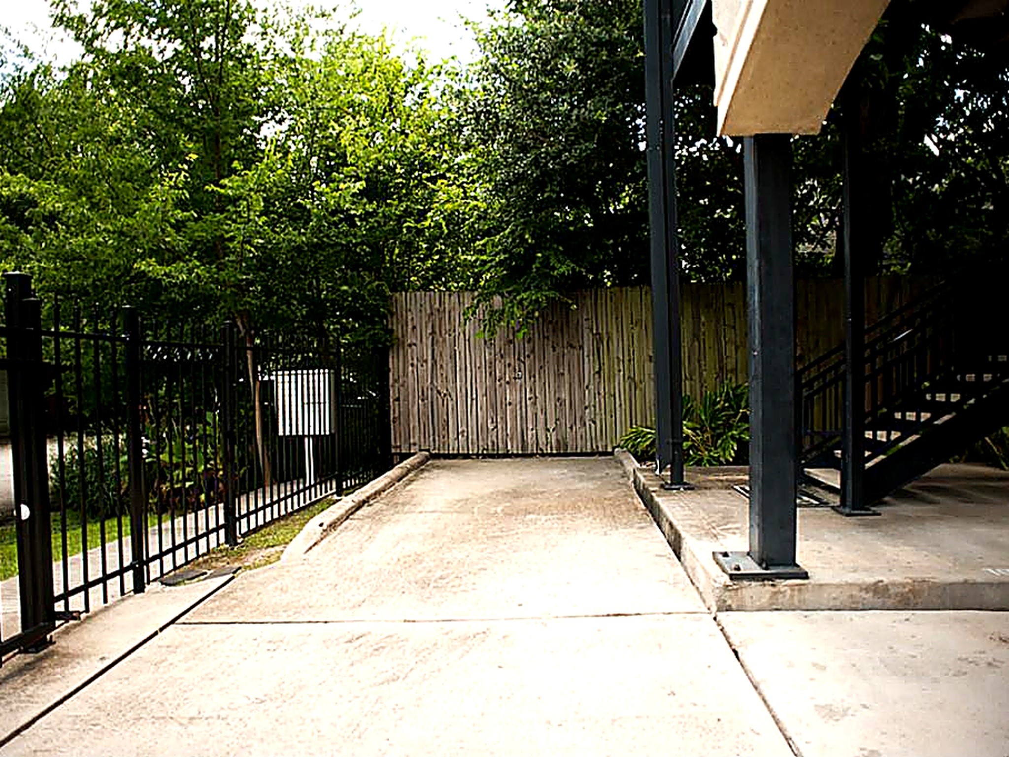 4402 Lillian Street 1 Property Photo 29
