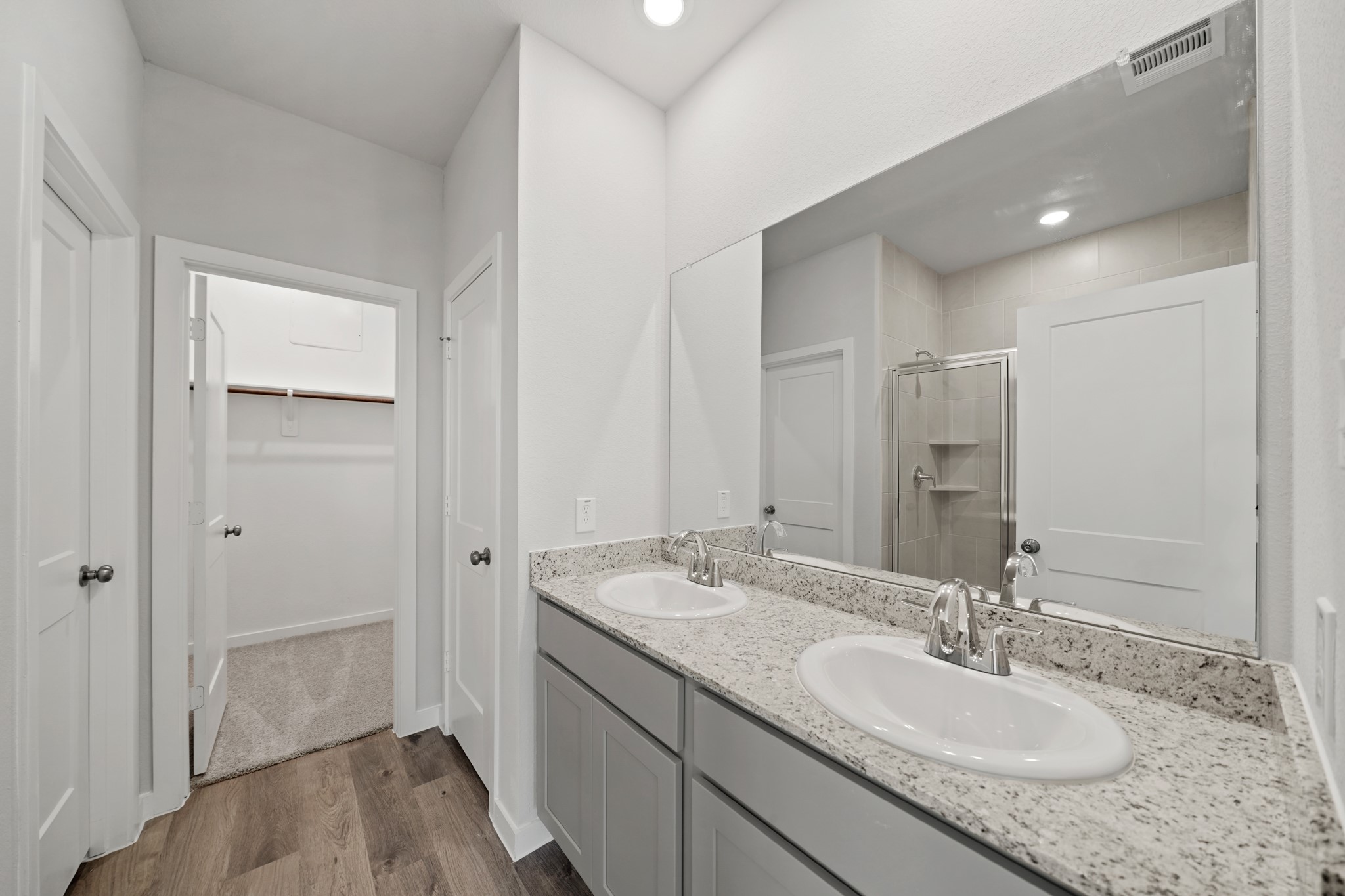 317 Bennett Street Property Photo 8