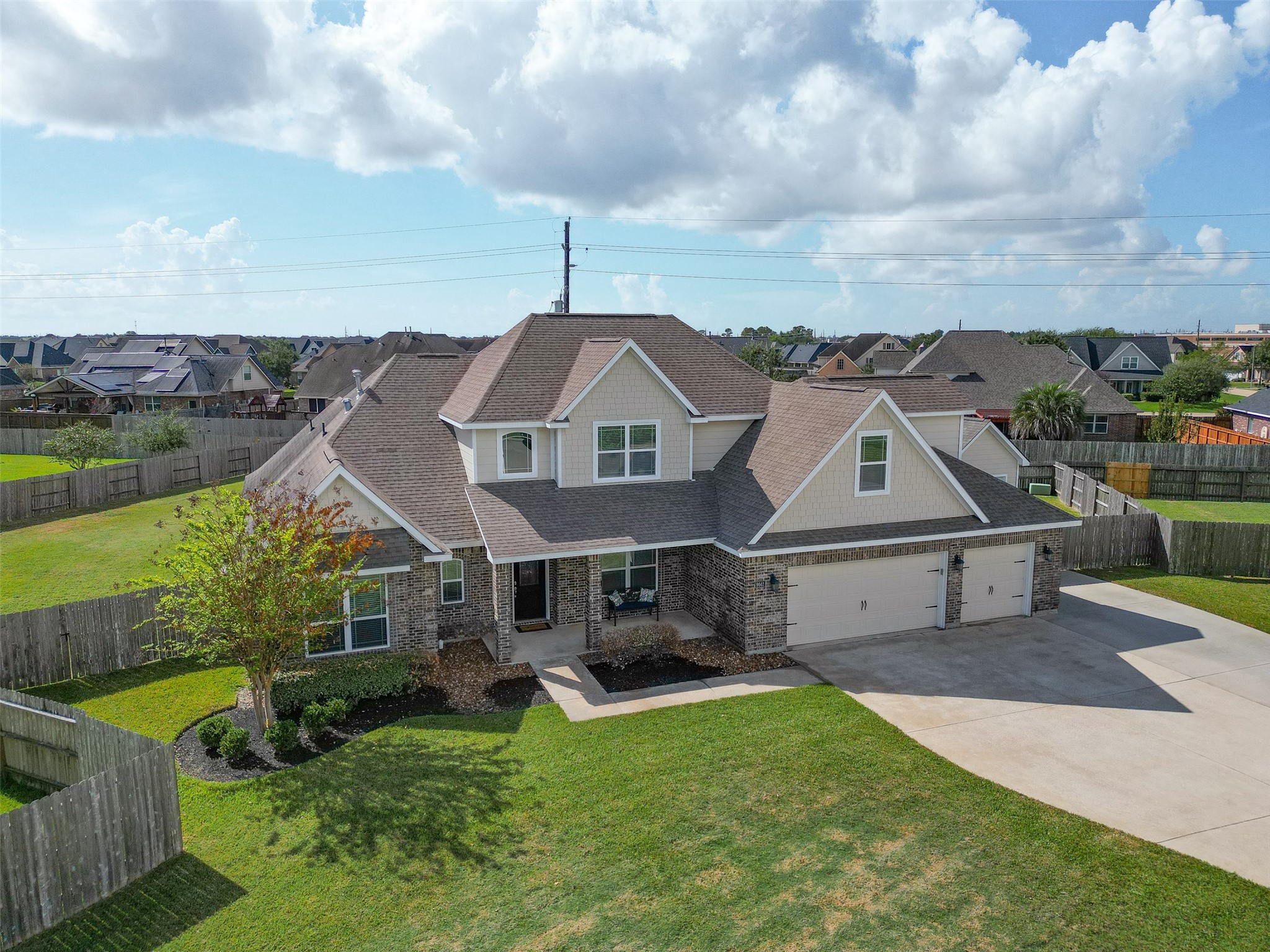 9642 Keeneland Circle Property Photo 1