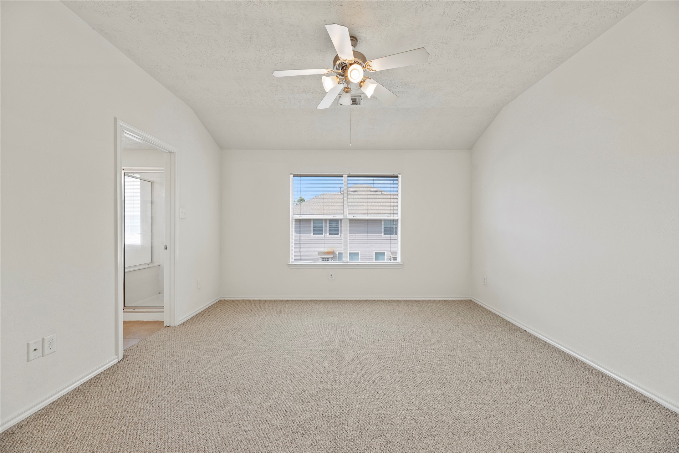 25222 Boulder Bend Lane Property Photo 16