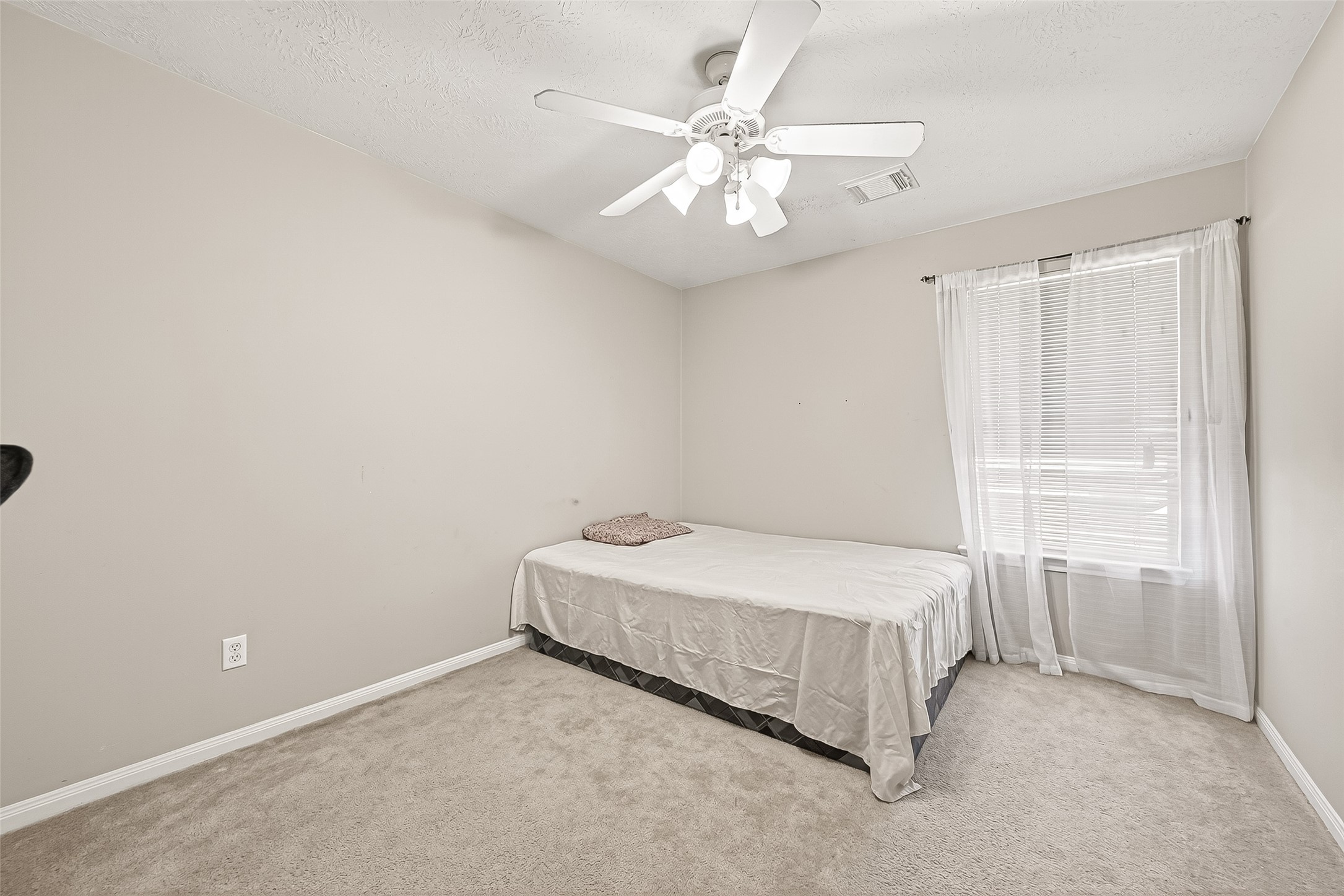 7023 Westford Park Lane Property Photo 33