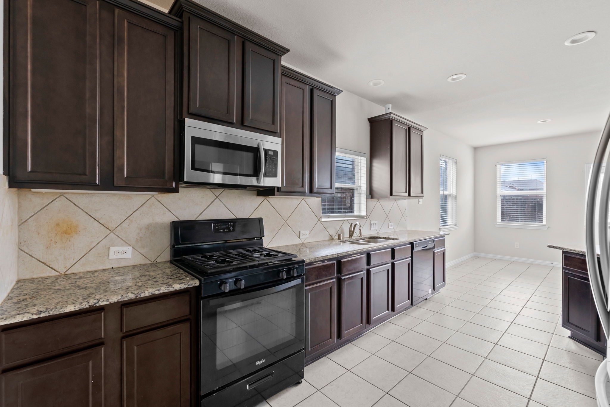 10015 Chase Court Property Photo 5