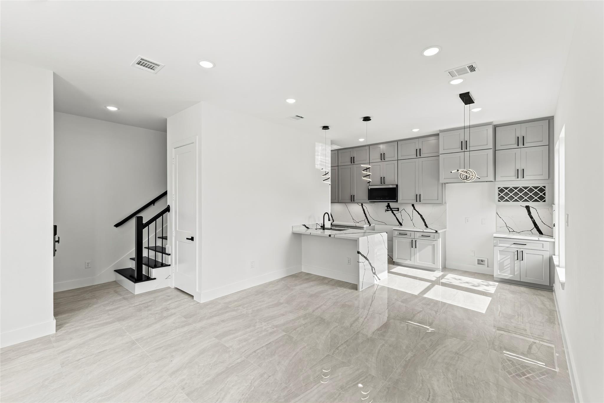 7540 Dyer Street, Houston Tx 77088 Property Photo 5