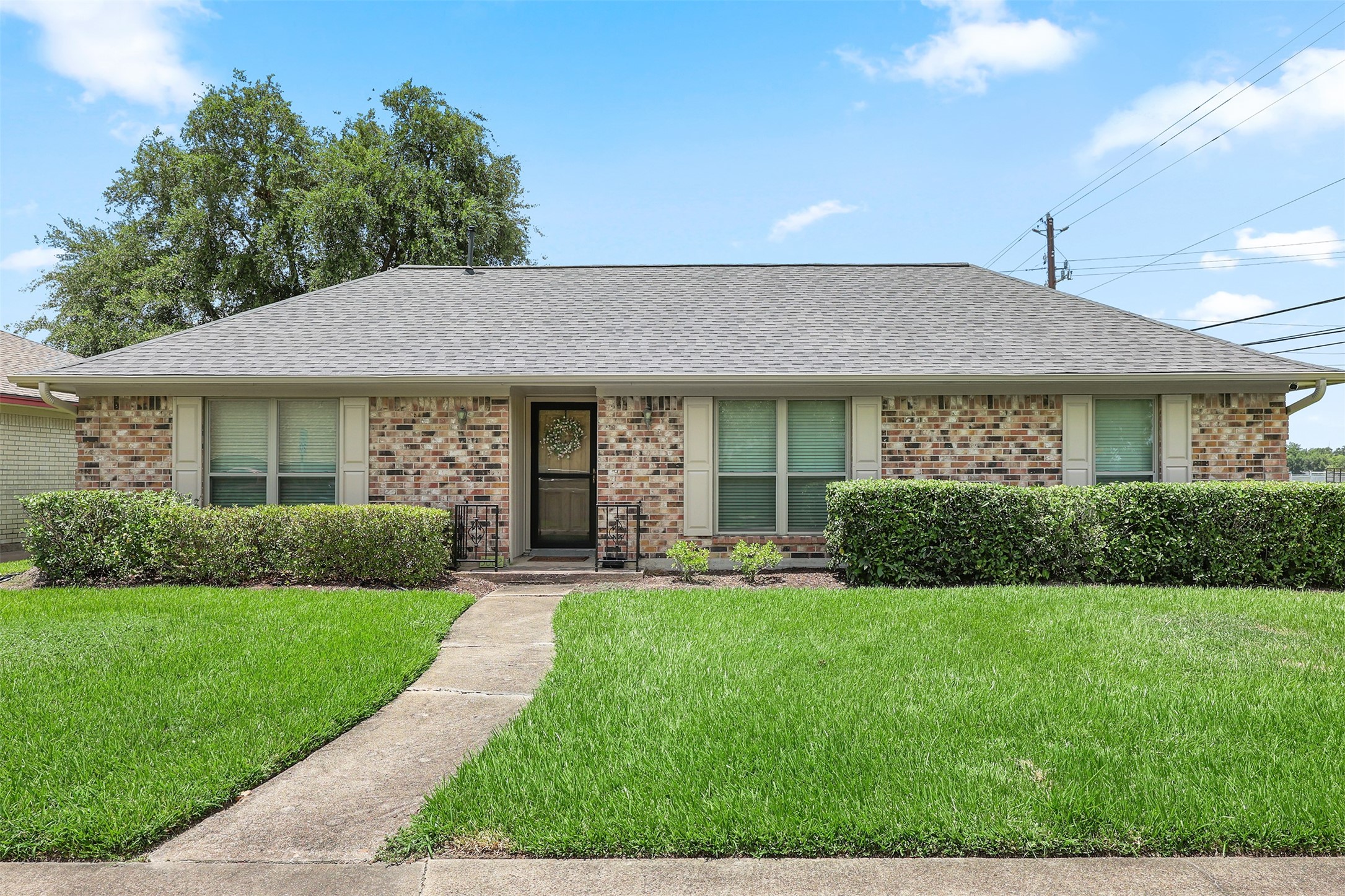3002 Village Lane Property Photo
