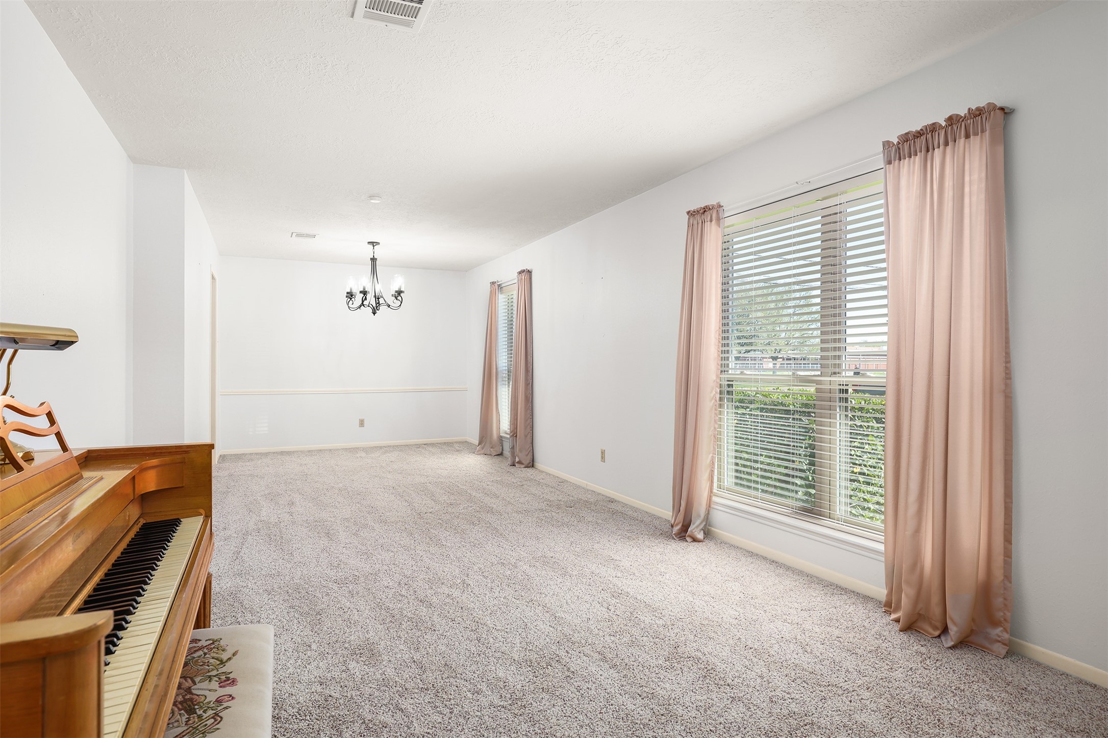 3002 Village Lane Property Photo 7