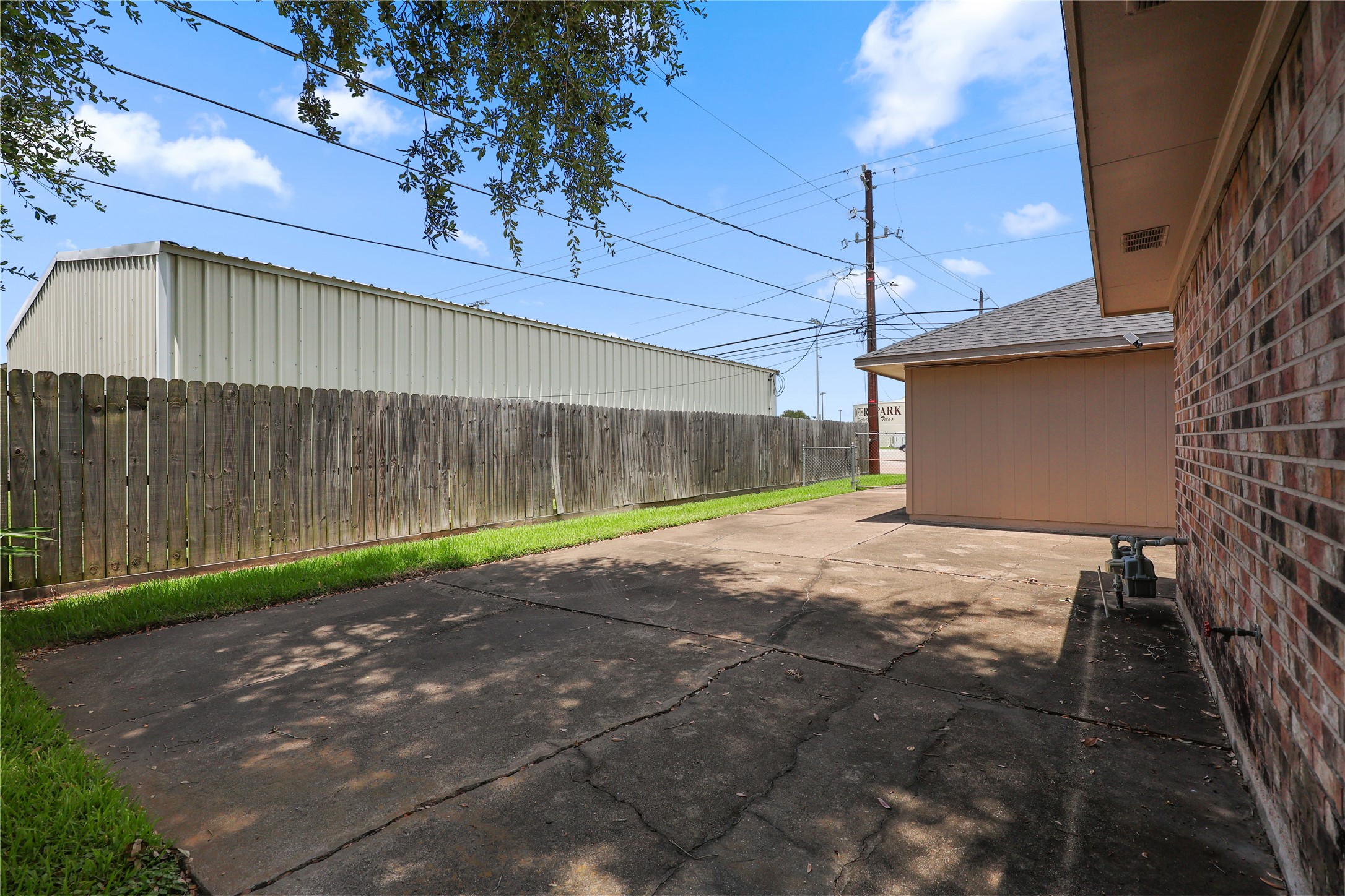 3002 Village Lane Property Photo 35