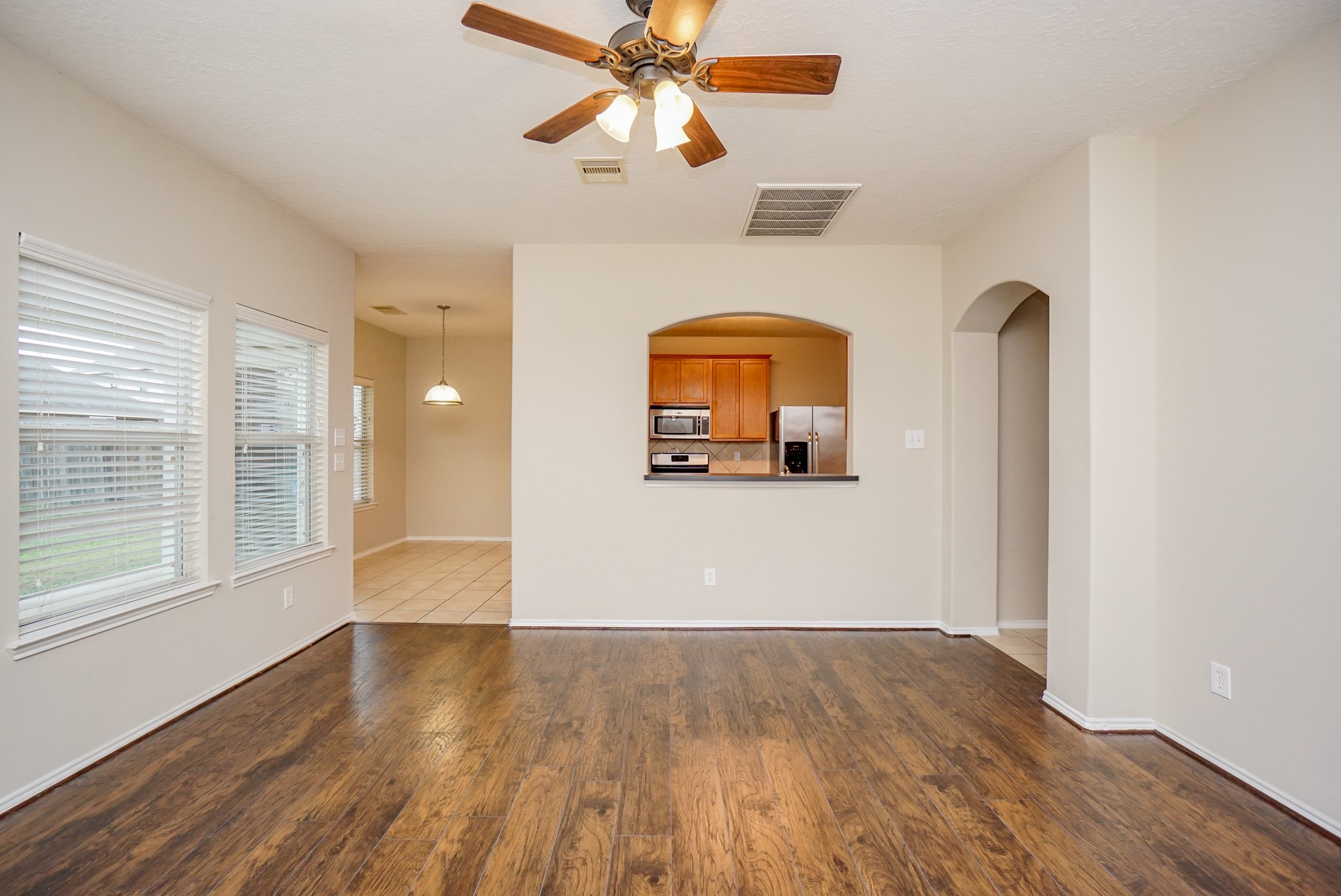 1323 Colonial Manor Drive Property Photo 8