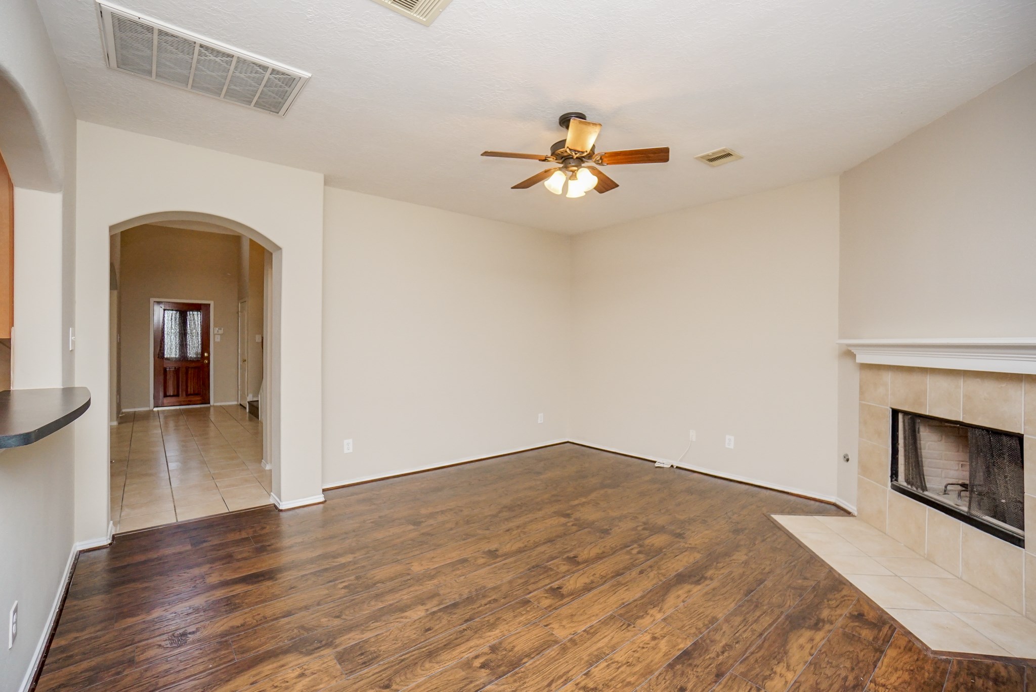 1323 Colonial Manor Drive Property Photo 9