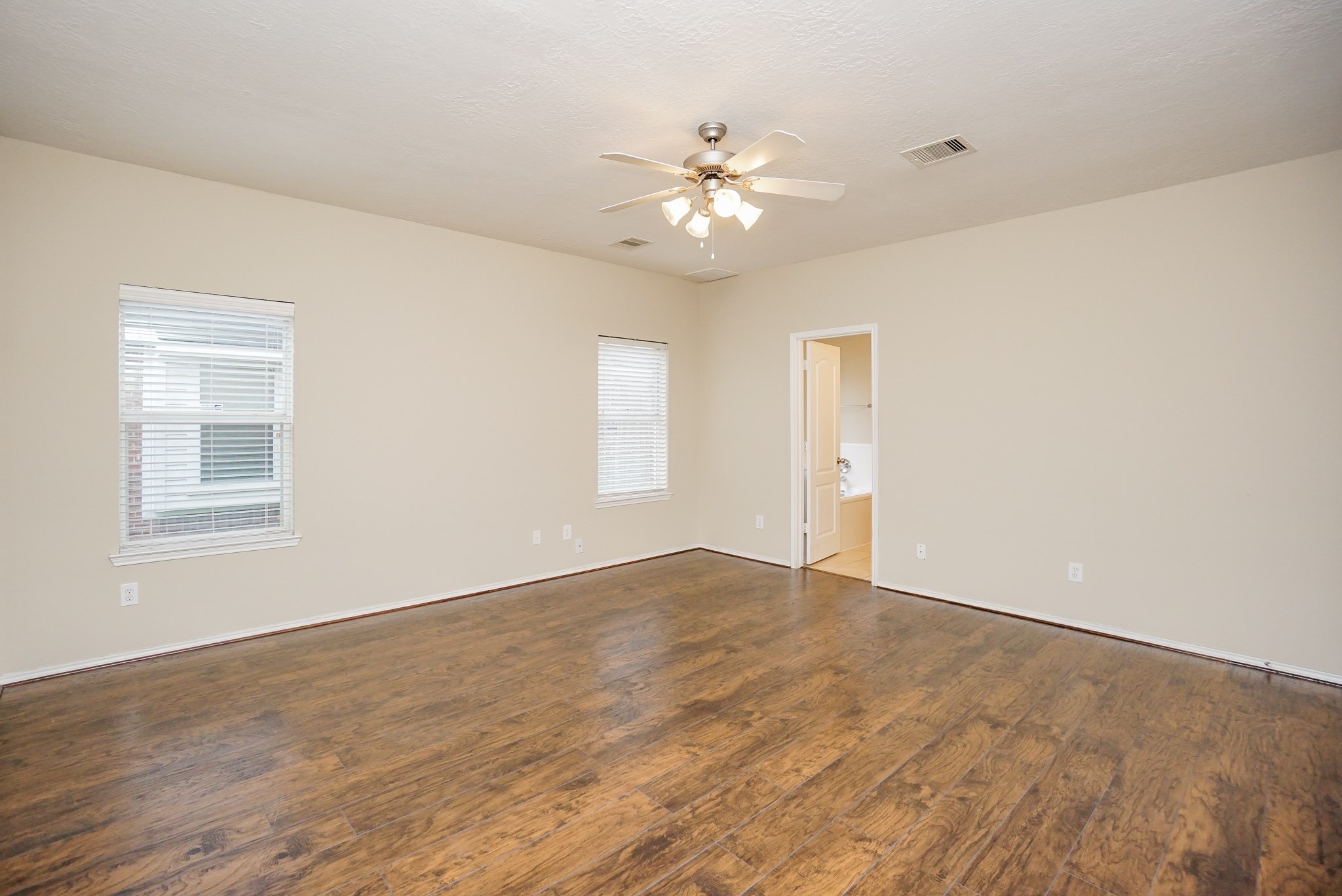 1323 Colonial Manor Drive Property Photo 15